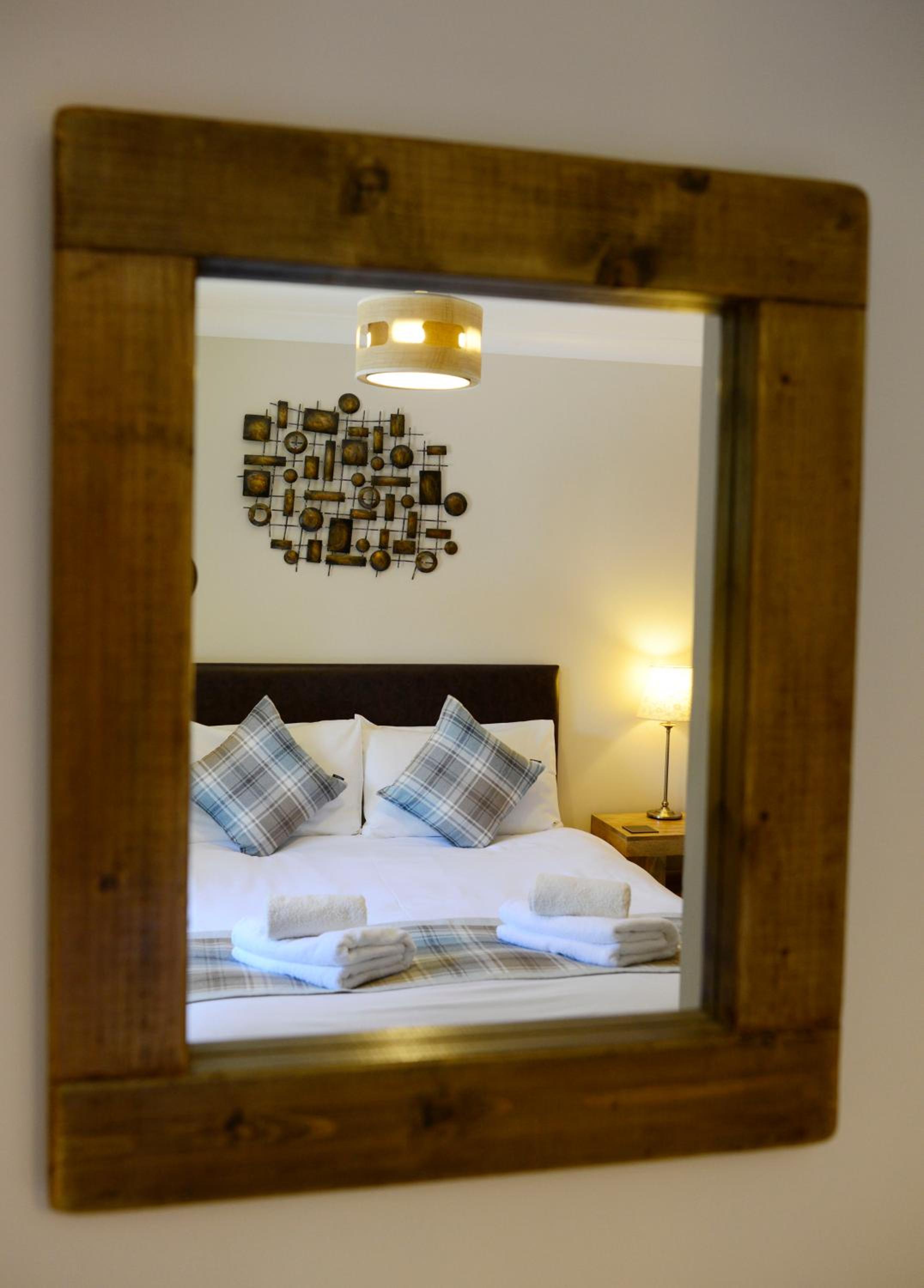 Three-Bedroom Lodge - Photo 12