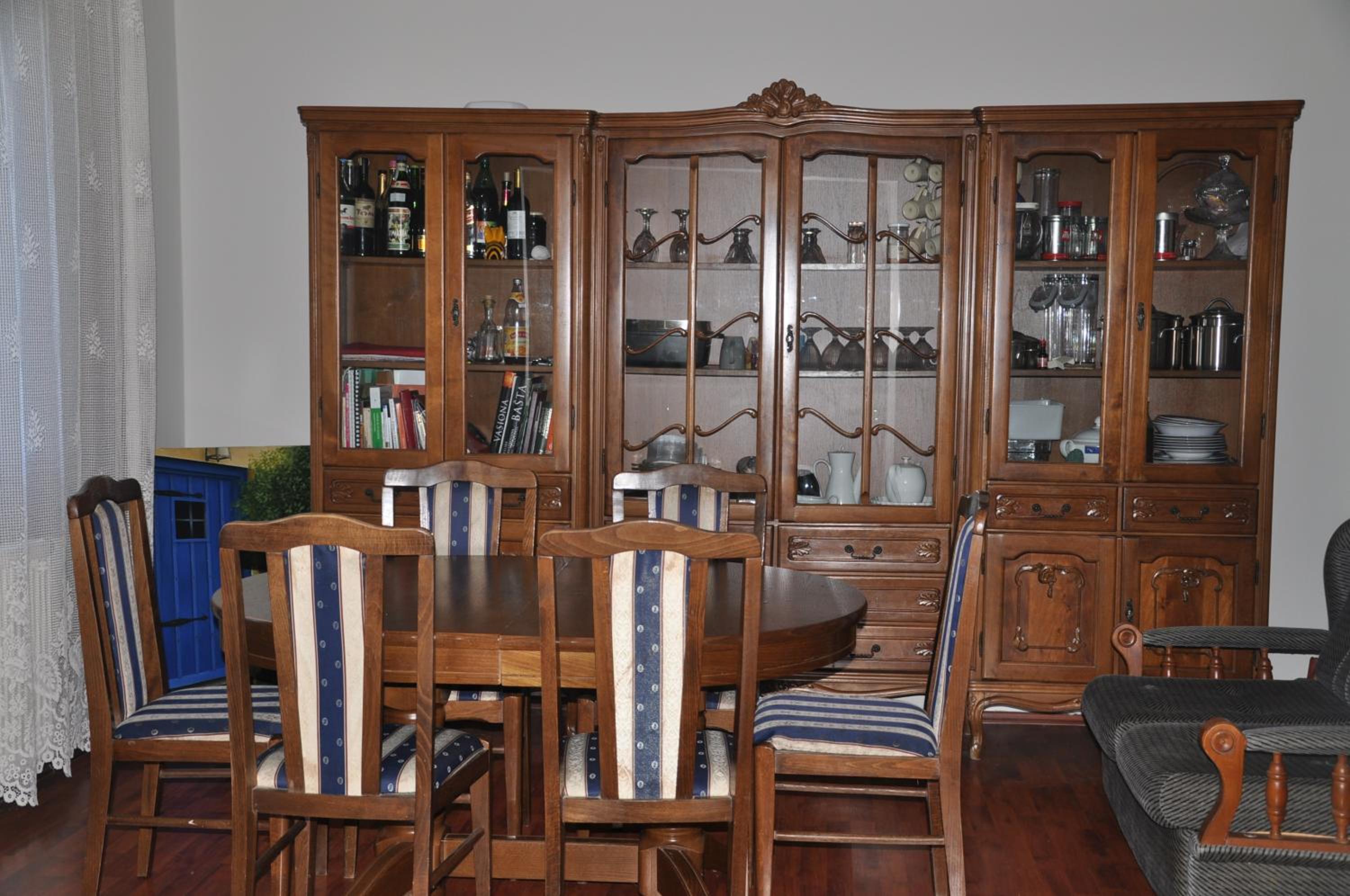 Three-Bedroom Apartment photo 2