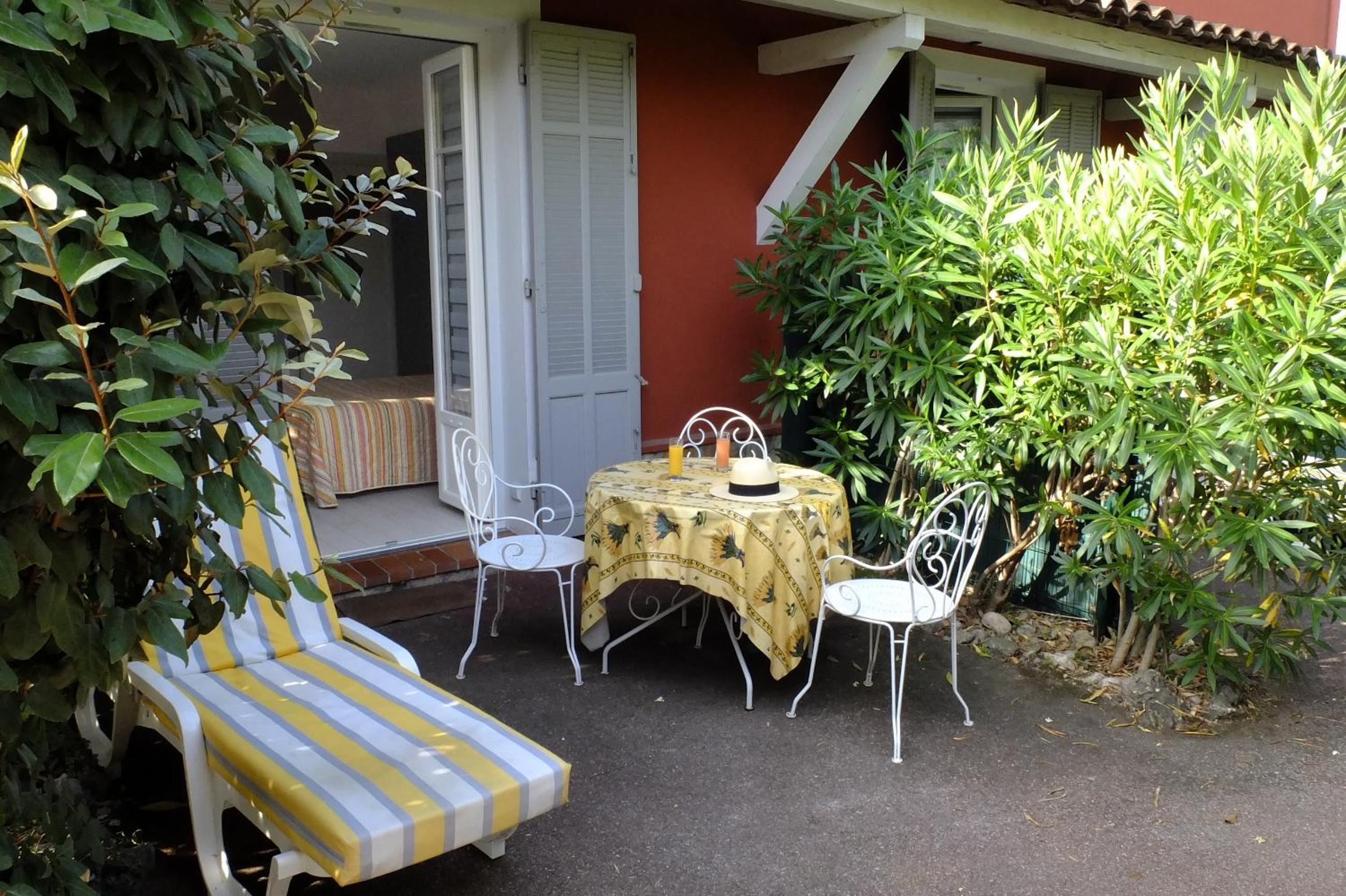 Studio (2 Adults) photo 2