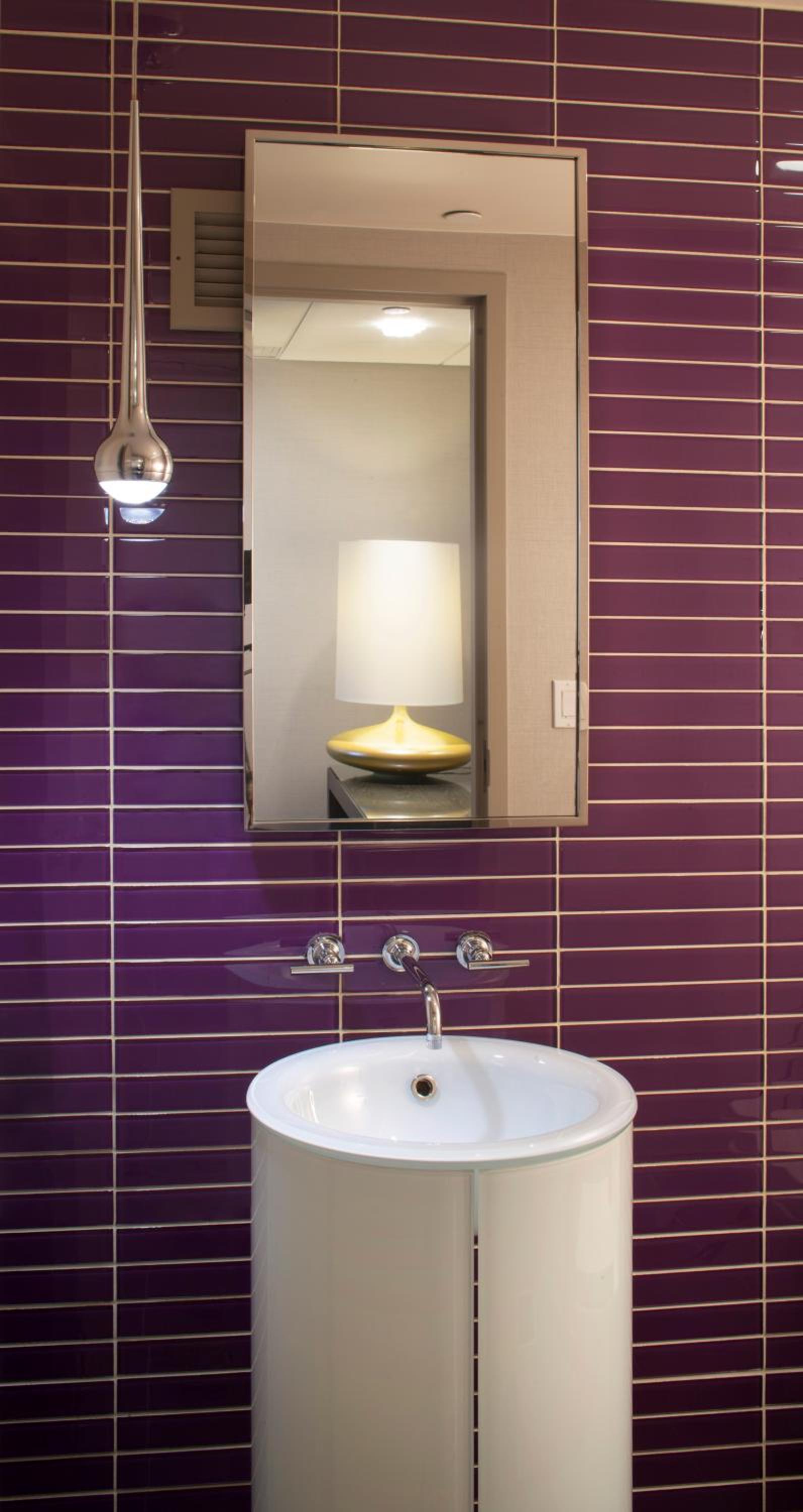 One-Bedroom Suite with Two Queen Beds thumbnail 5