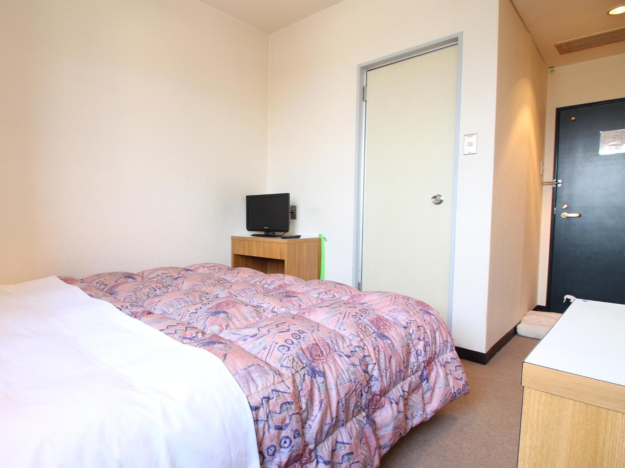 Double Room - Smoking photo 3