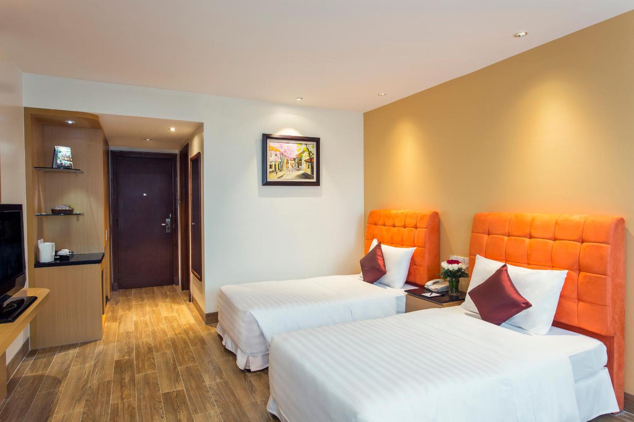 Deluxe Twin Room photo 2