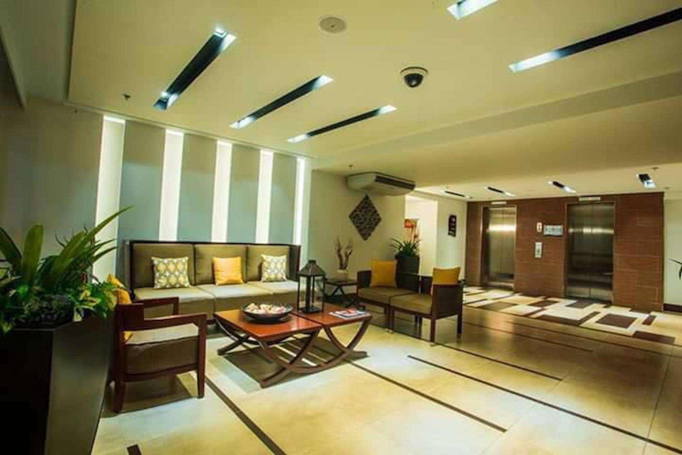 Apartment with Side Sea View - Photo 25