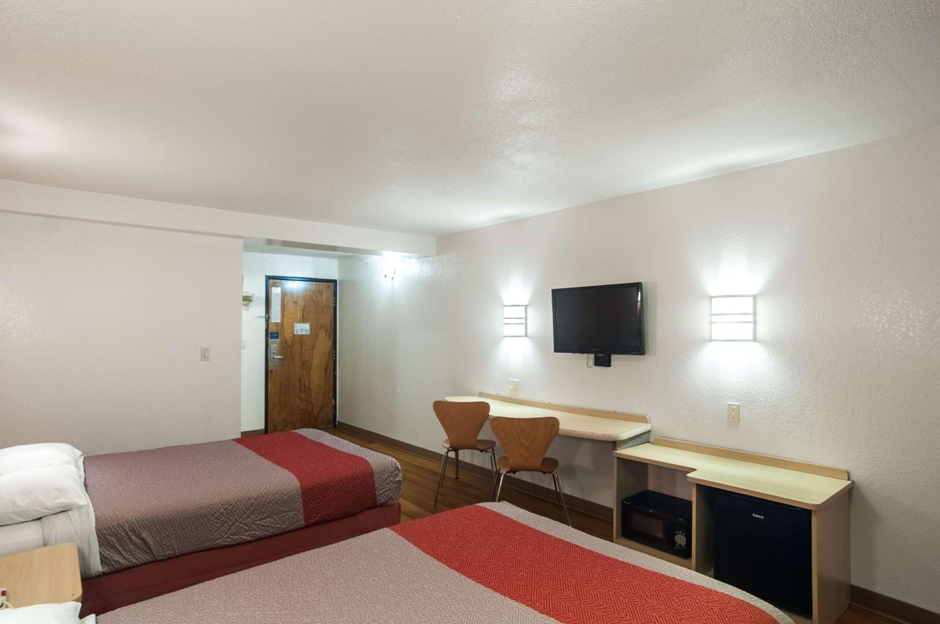 Deluxe Quadruple Room - Non-Smoking - Photo 3