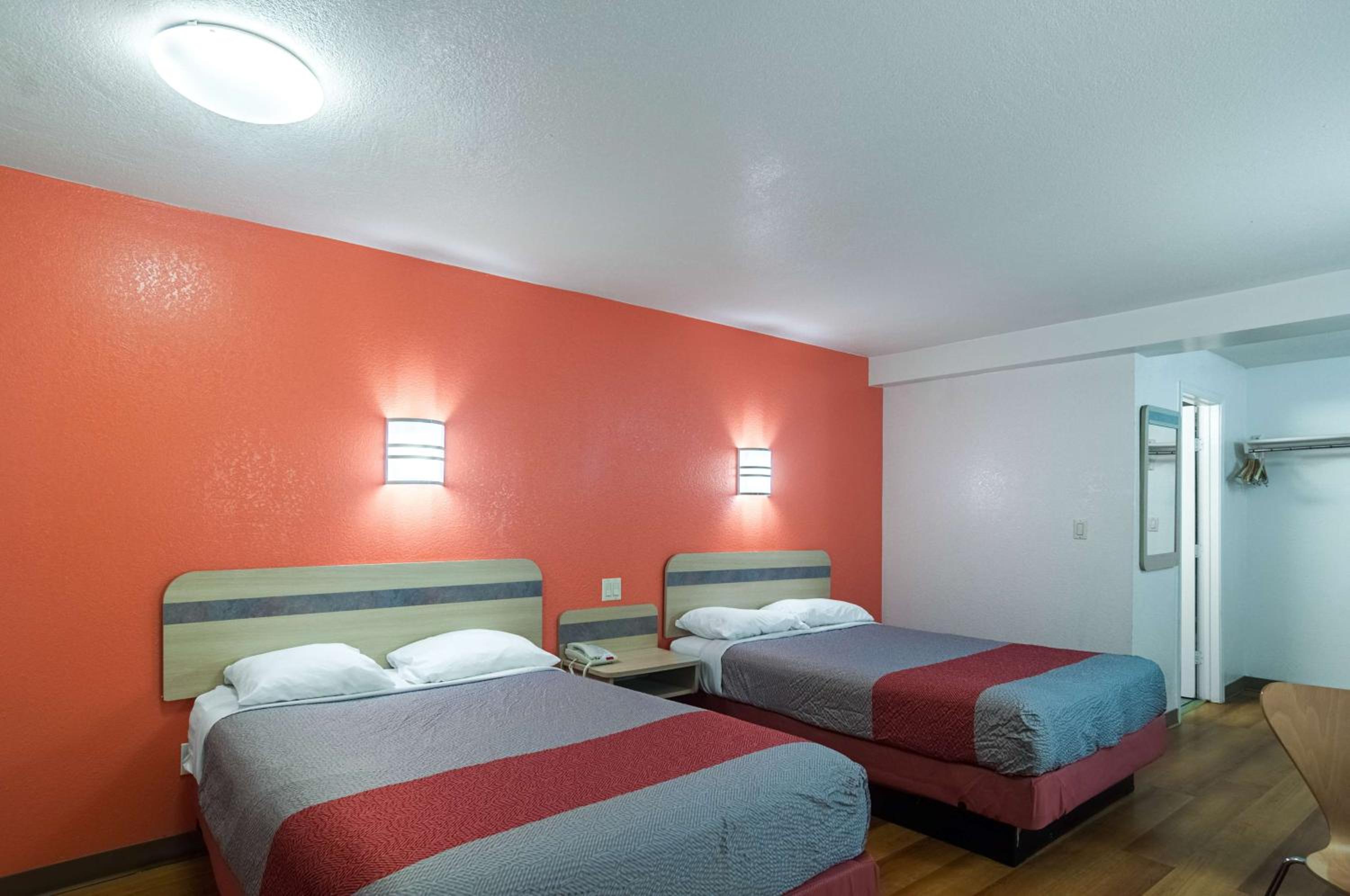 Deluxe Quadruple Room - Non-Smoking - Photo 4