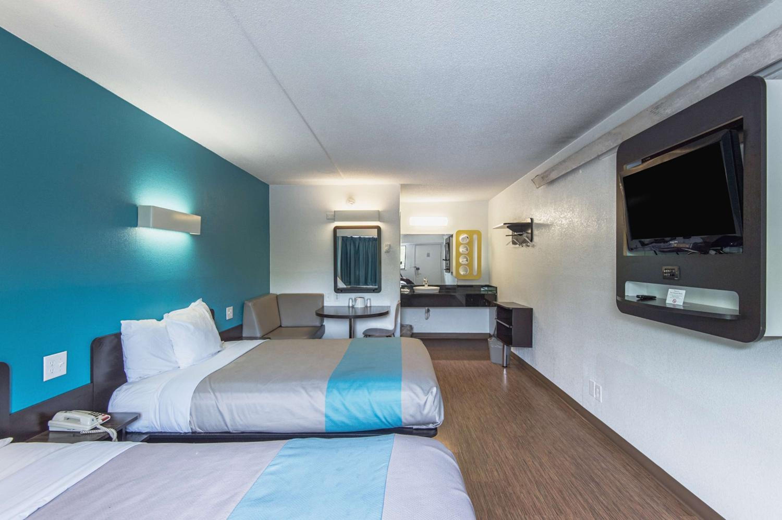Double bed - Disability Access - Non-Smoking  photo 3