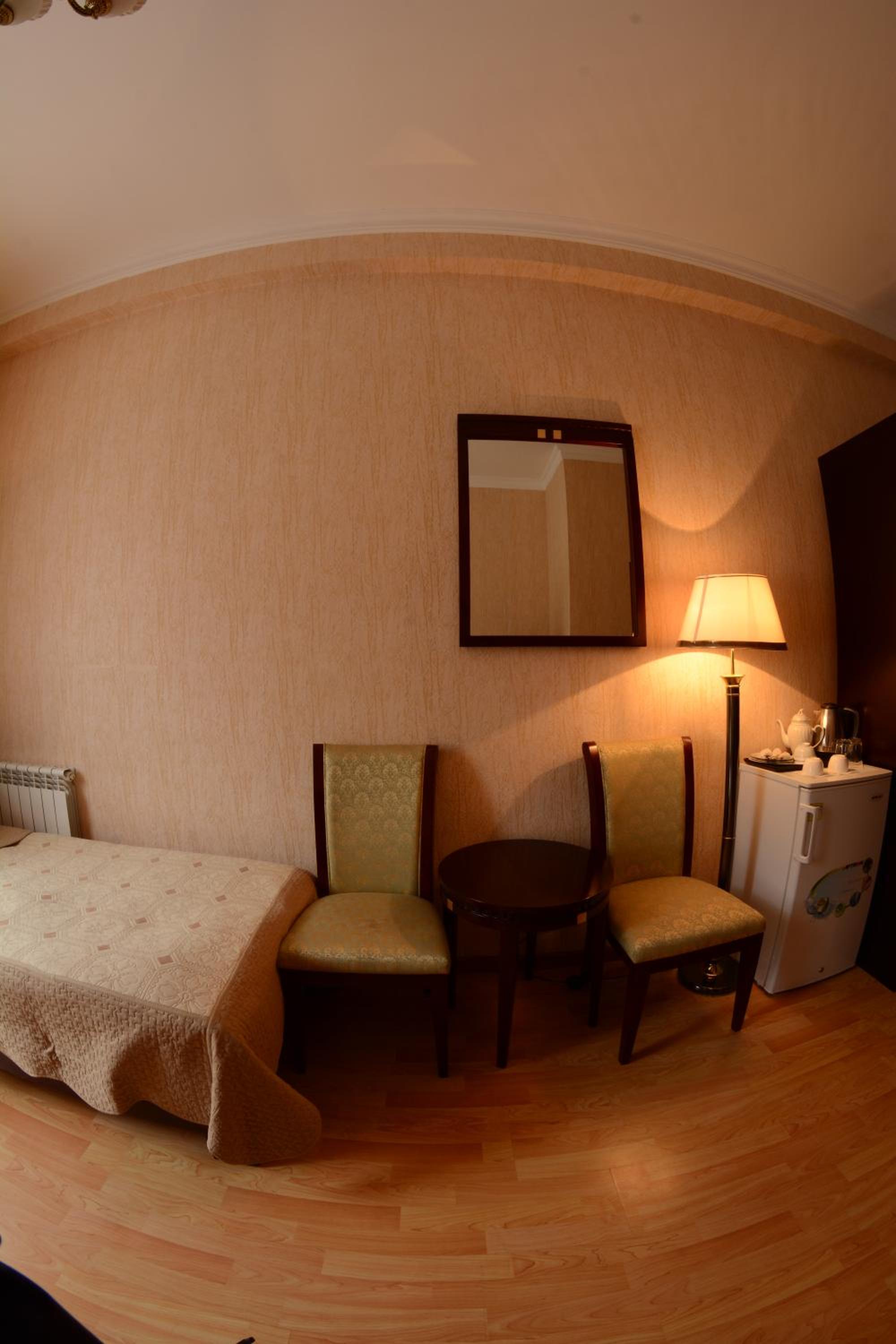 Standard Twin Room photo 2