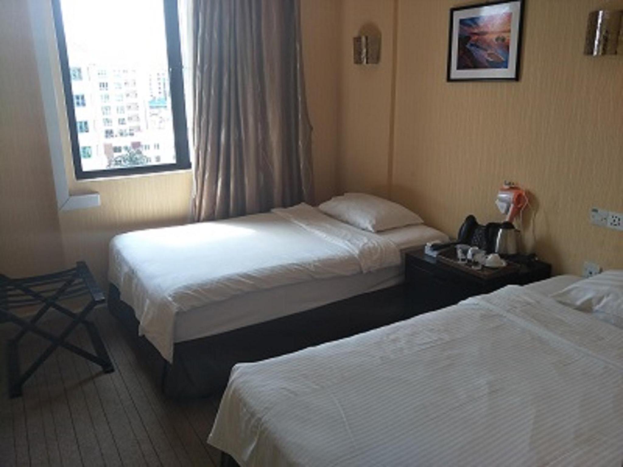 Deluxe Twin Room photo 3
