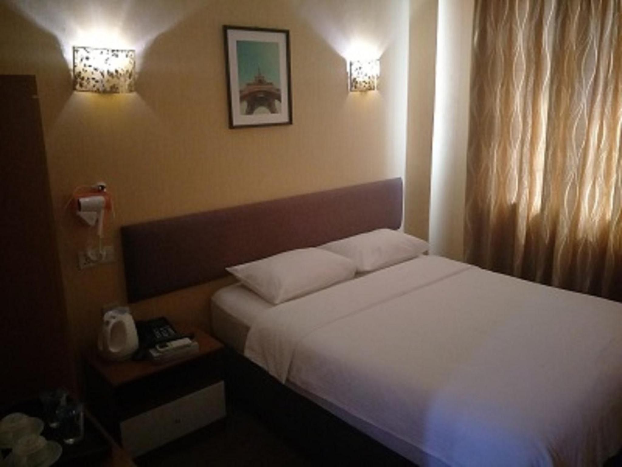Deluxe Double Room photo 2