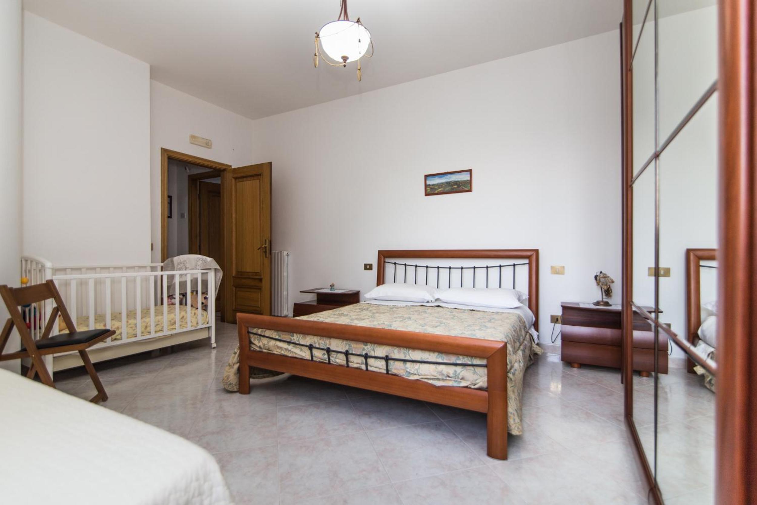 One-Bedroom Apartment - Photo 29