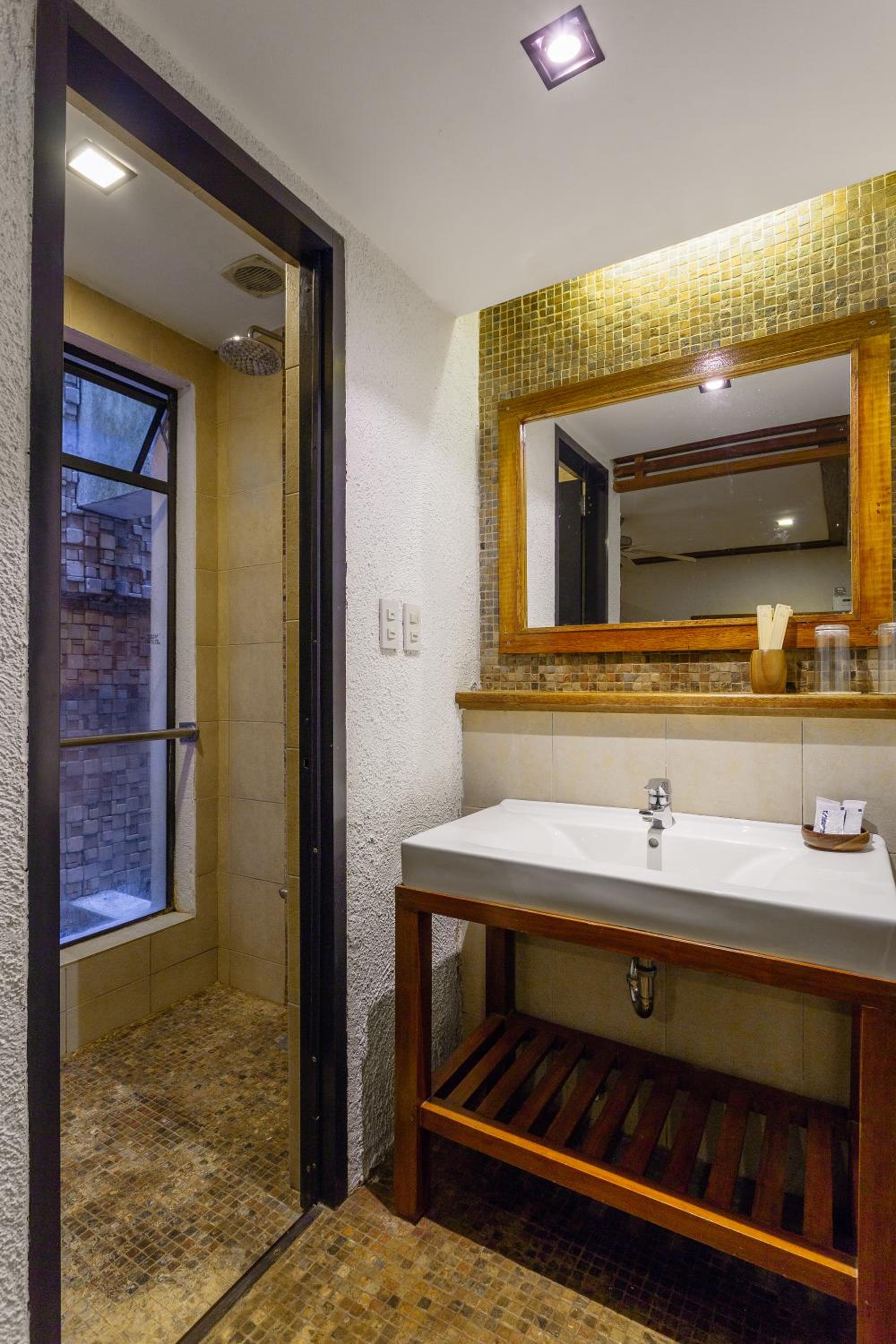 One-Bedroom Suite  - Photo 4