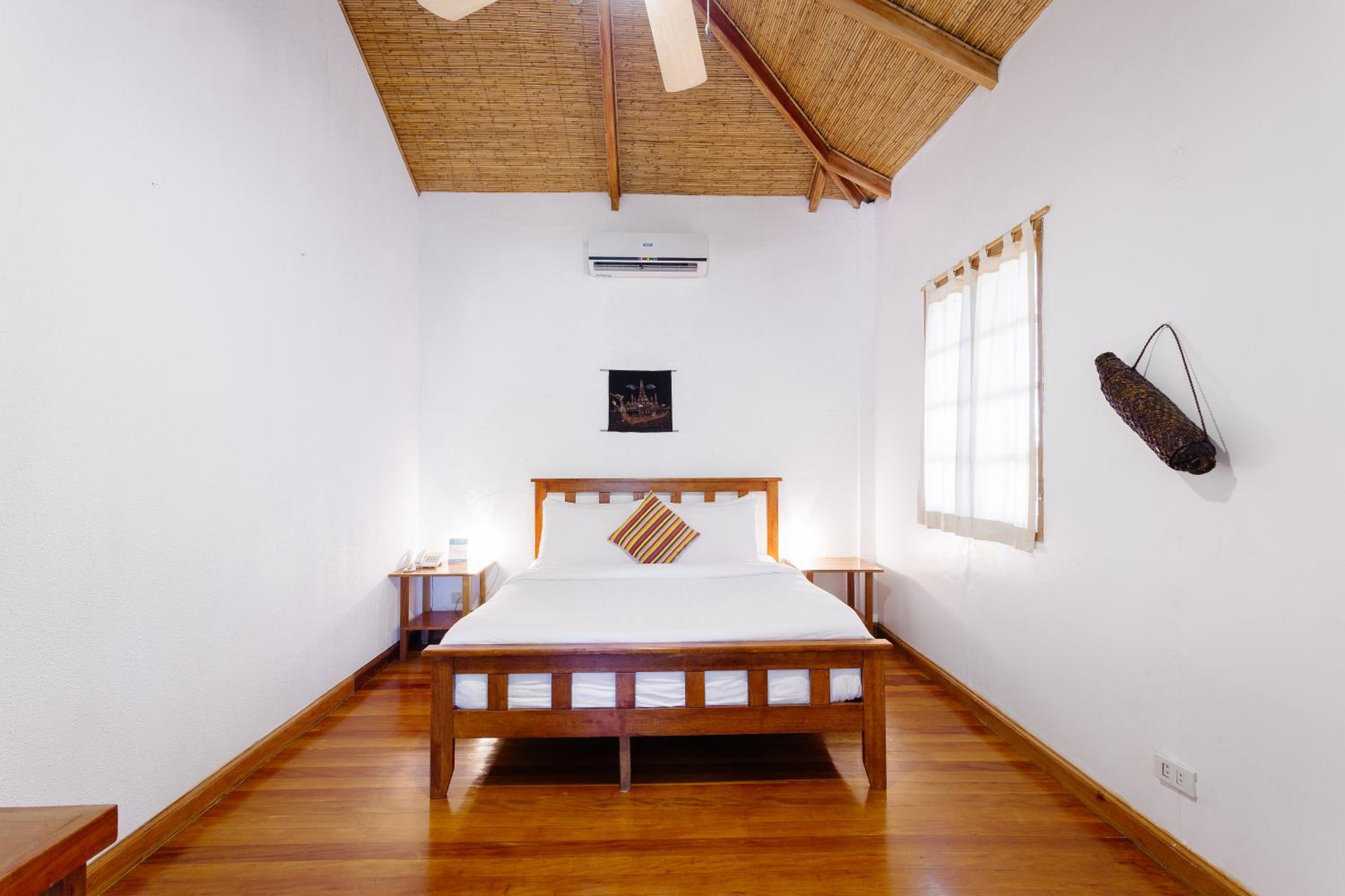 Single Bed In Mixed Dormitory Room