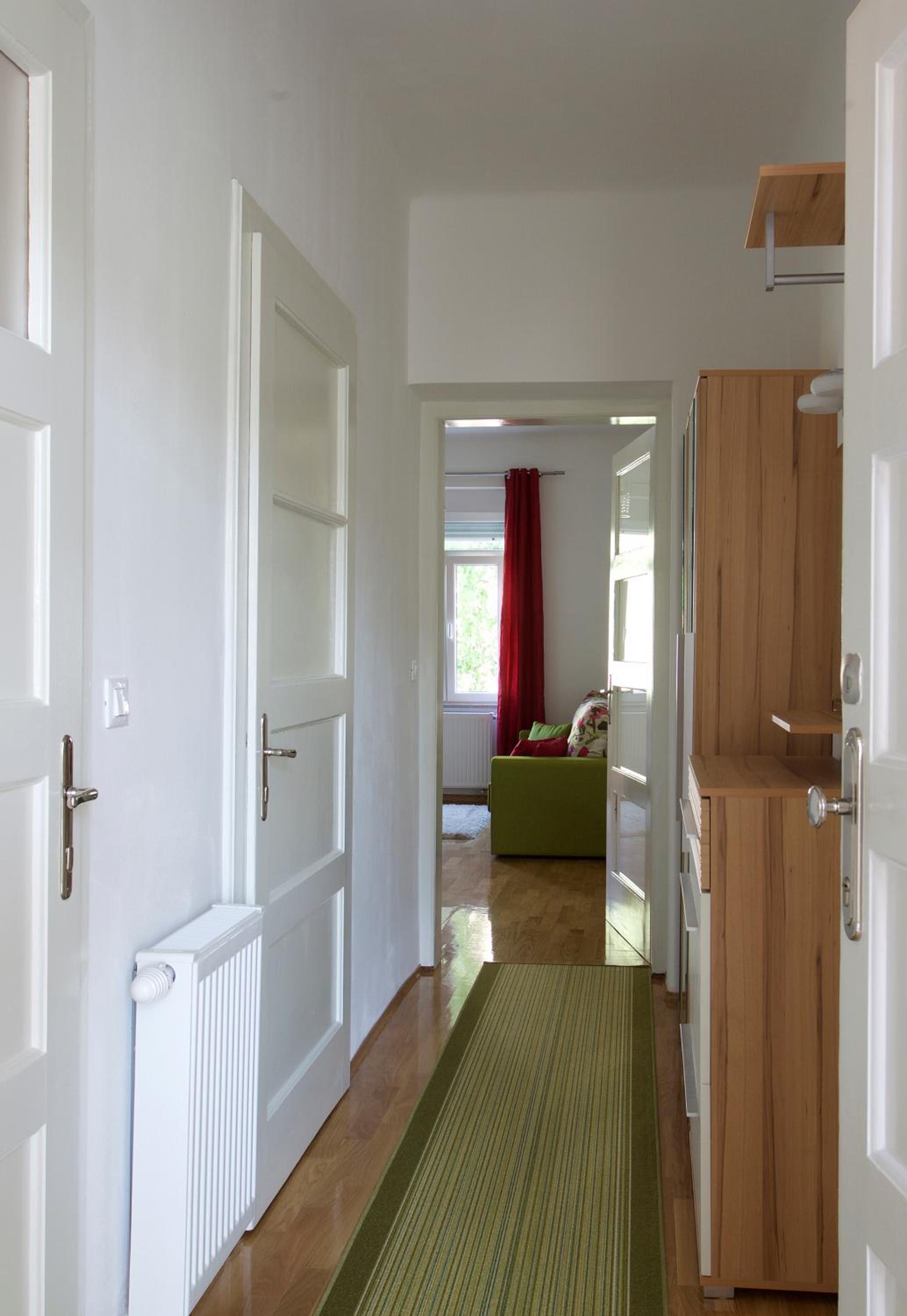 Apartment with Garden View