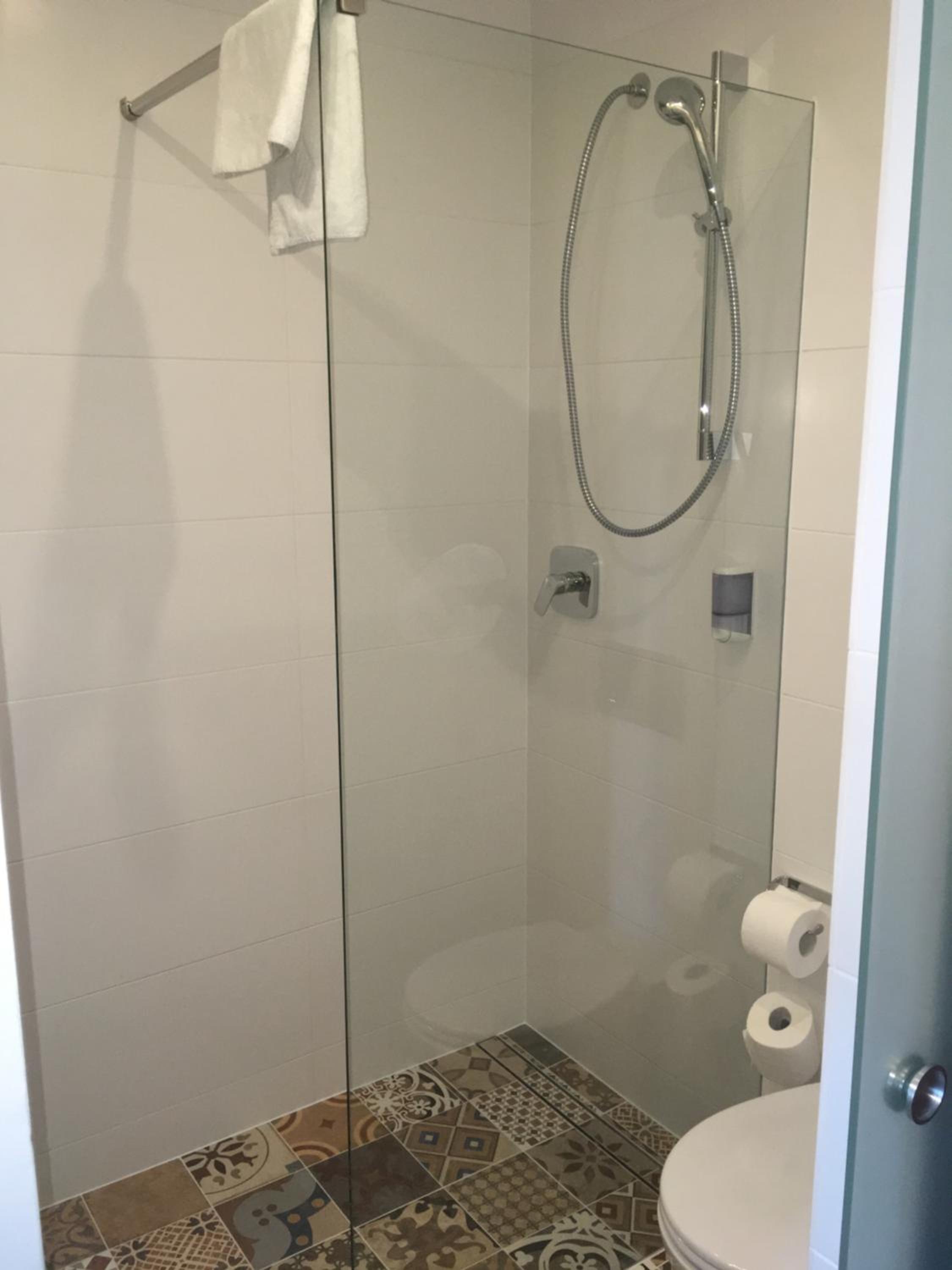 Standard Double or Twin Room - Photo 2