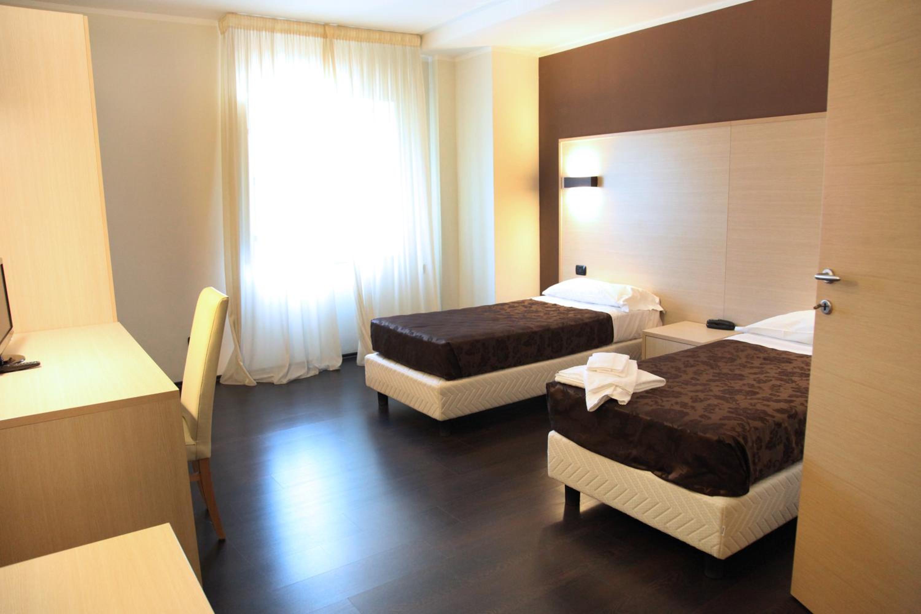 Twin Room with Private Bathroom