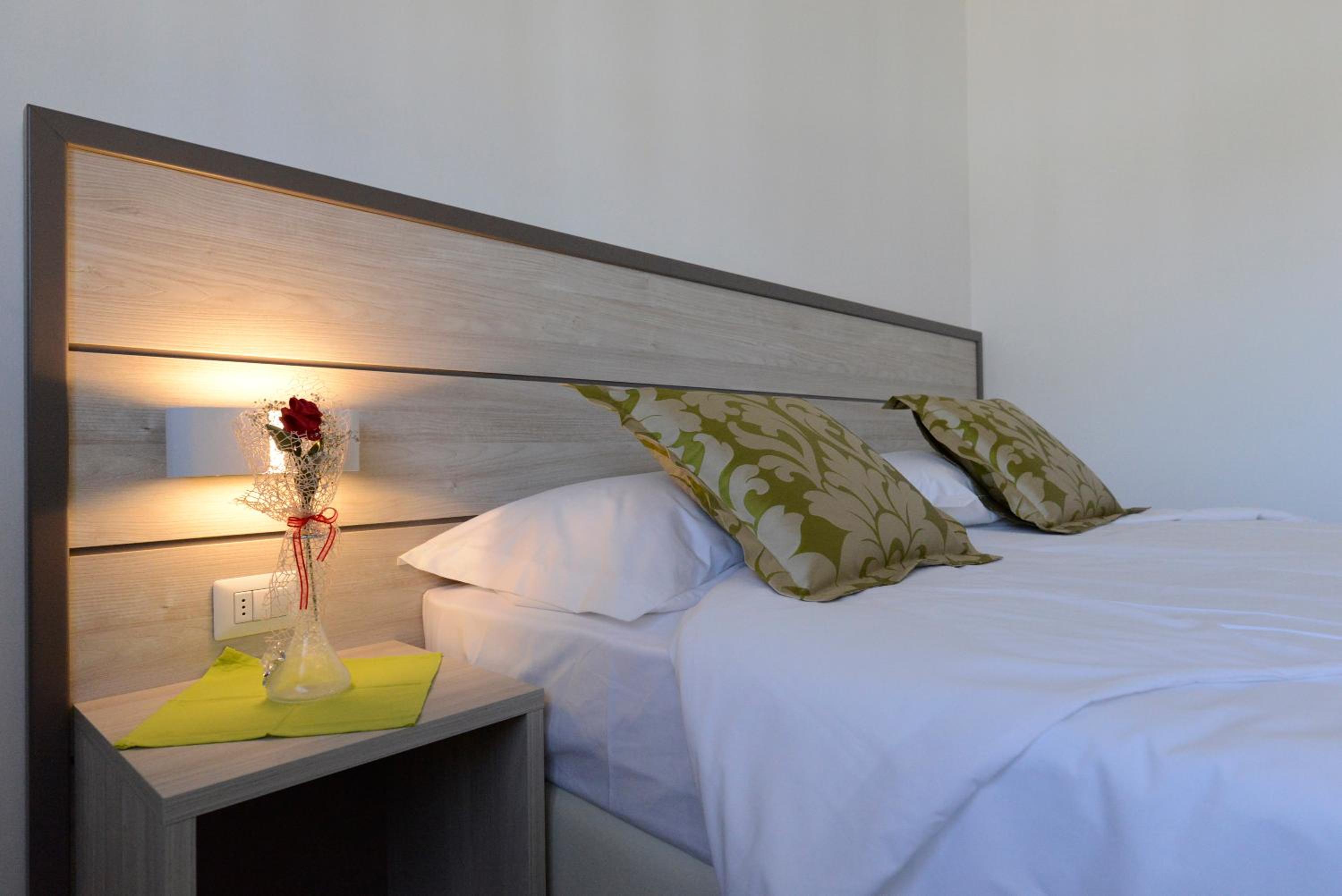 Deluxe Double Room with Shower photo 1