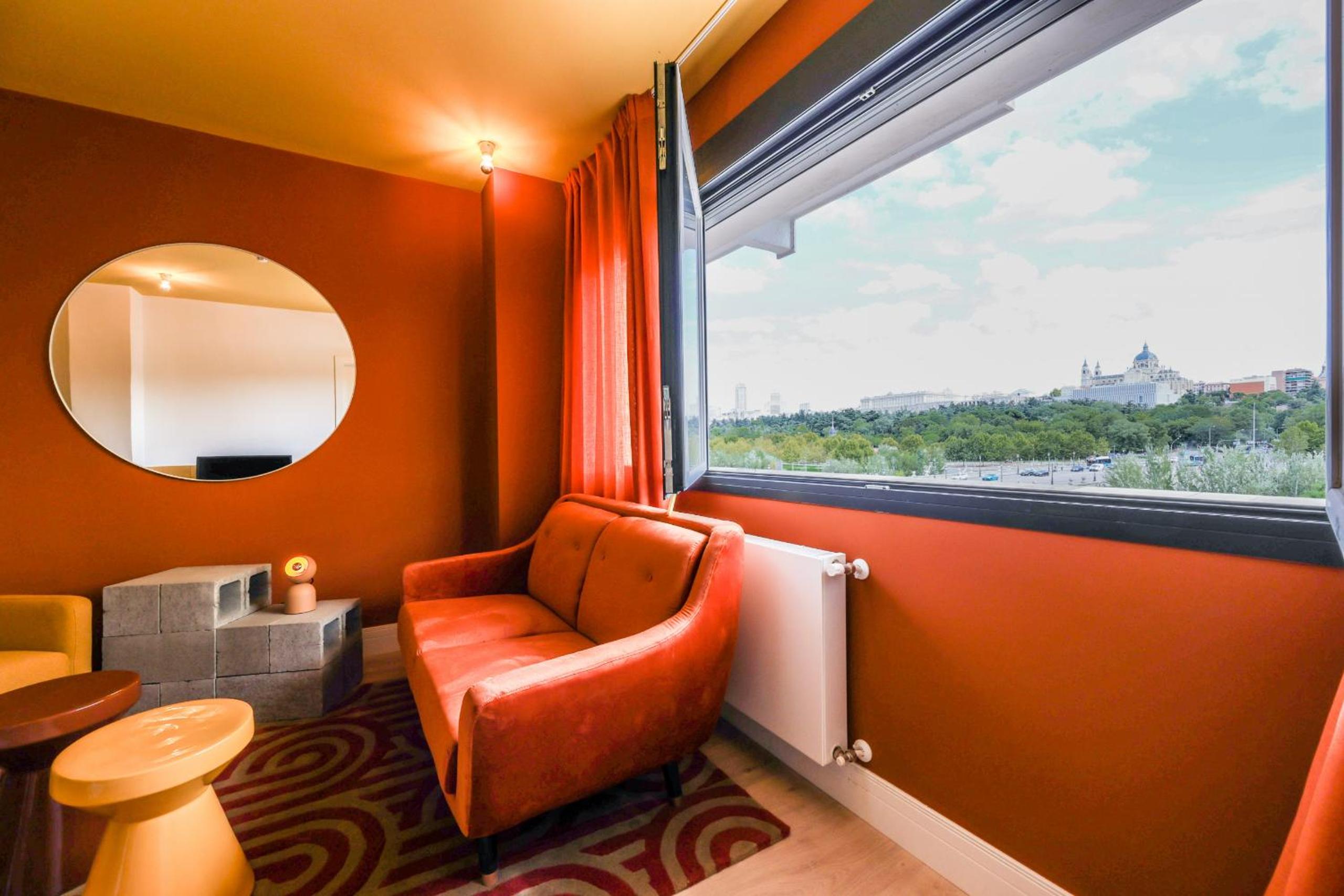 One-Bedroom Apartment with City View