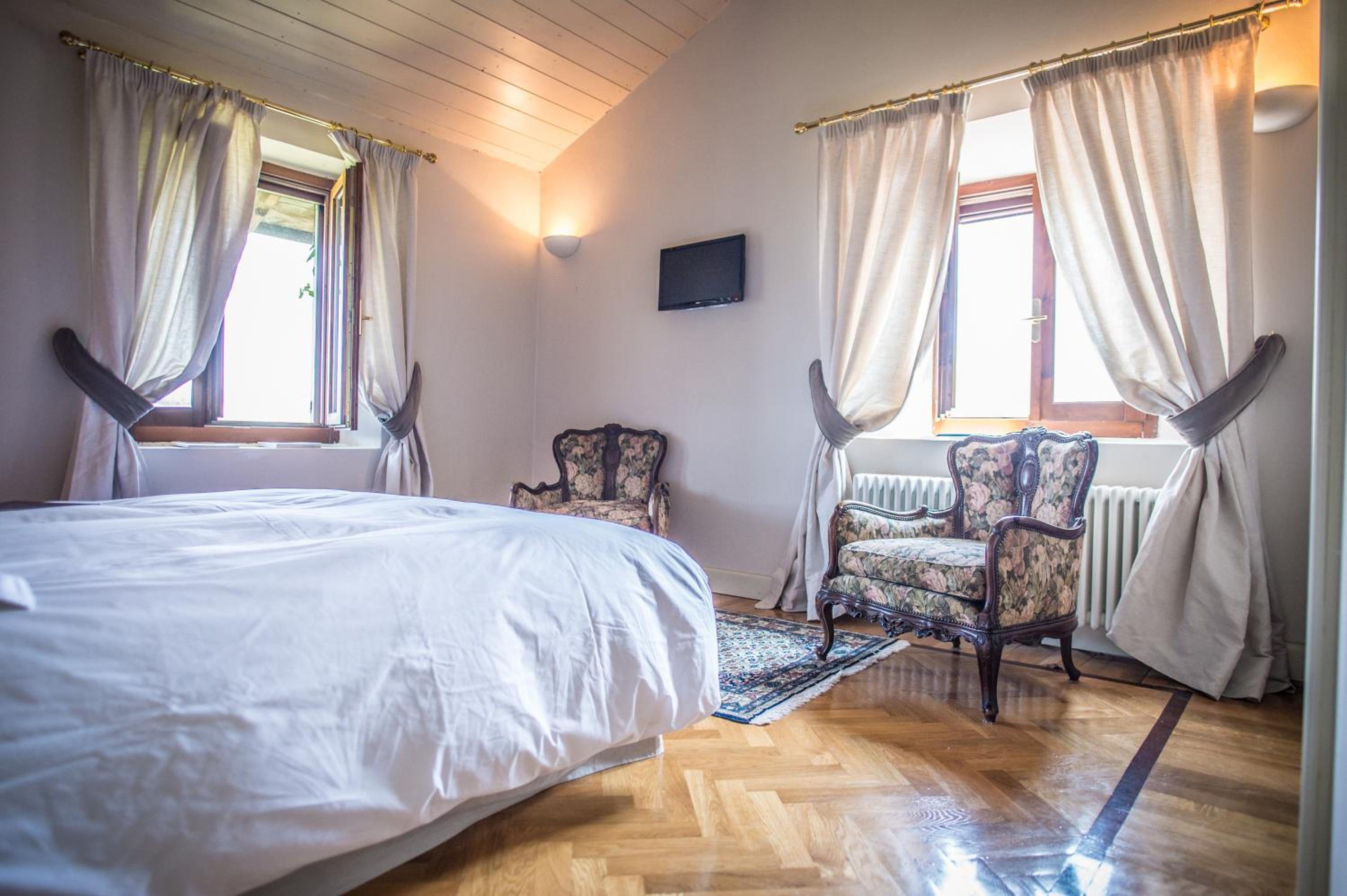 Deluxe Double Room photo 3