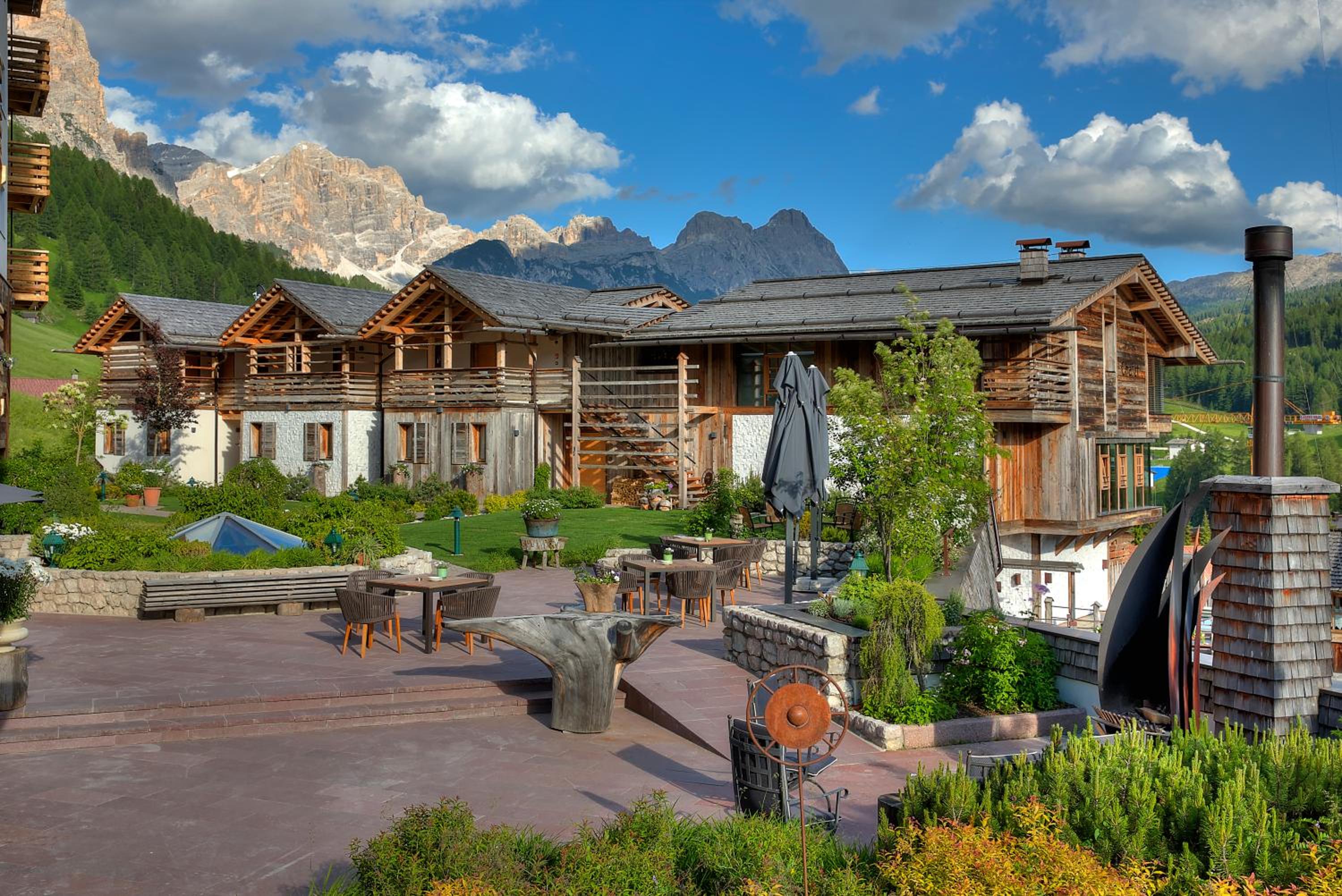 Chalet (2 Adults) - Photo 4