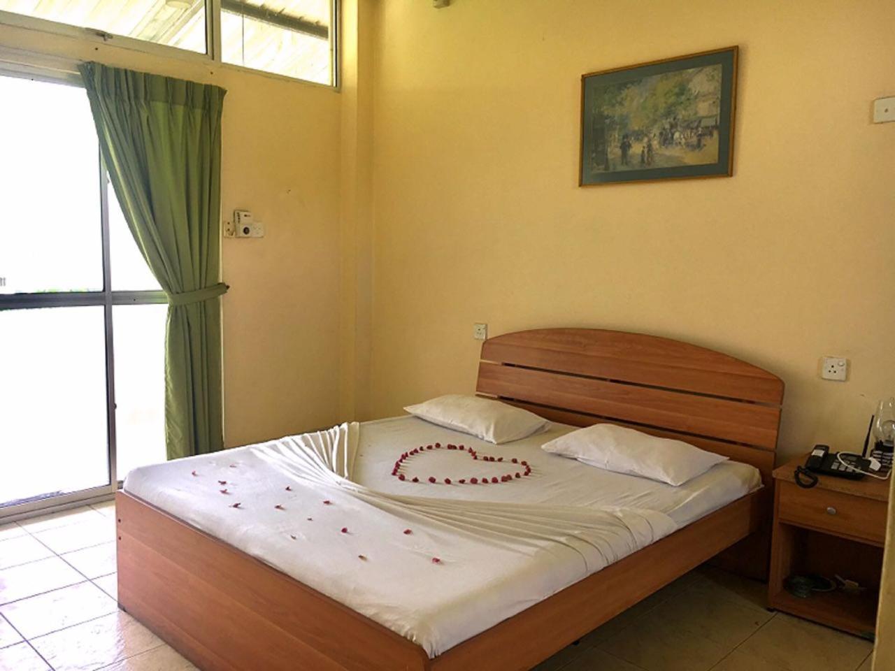 Standard AC Room - Photo 5