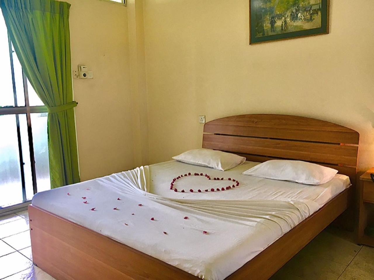 Standard AC Room - Photo 6