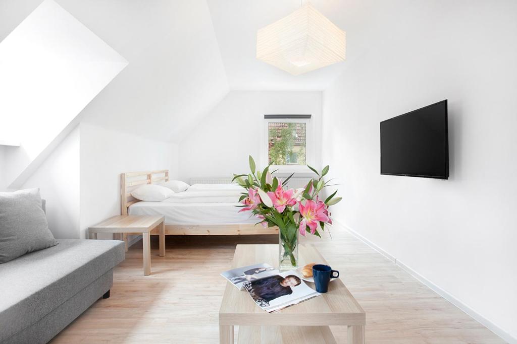 Two-Bedroom Apartment - Photo 6