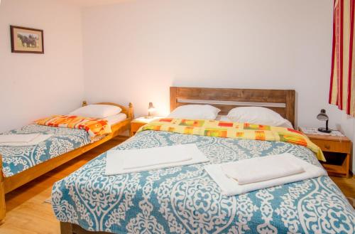 King Room with Two King Beds photo 2