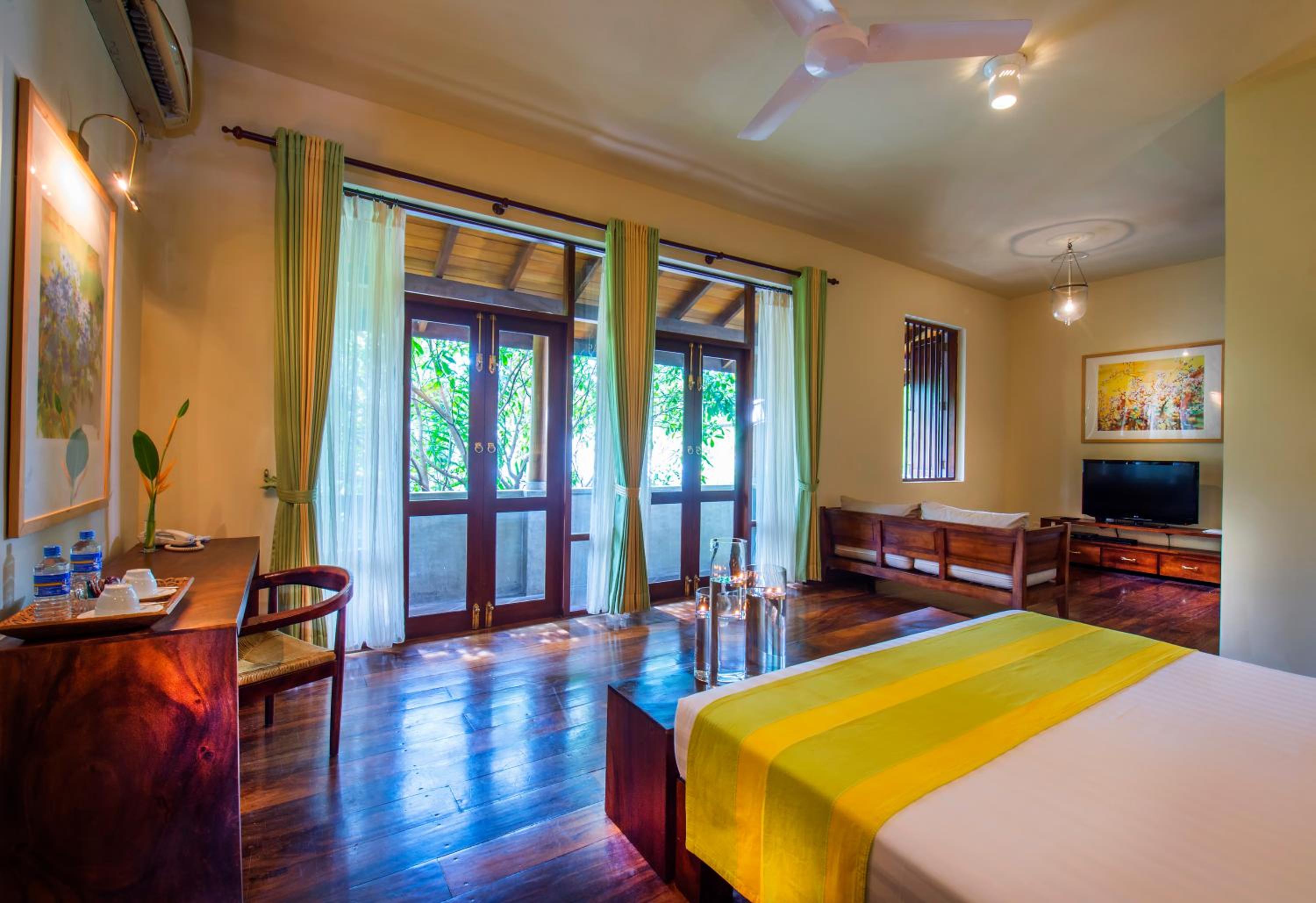 Executive Room with Jacuzzi - 10% off on Food & Beverage photo 3
