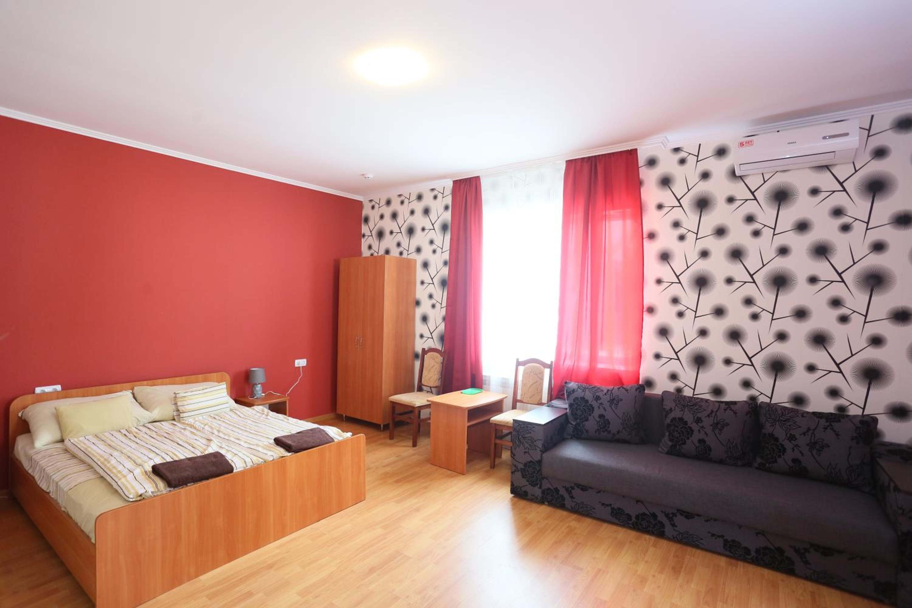One-Bedroom Apartment photo 3