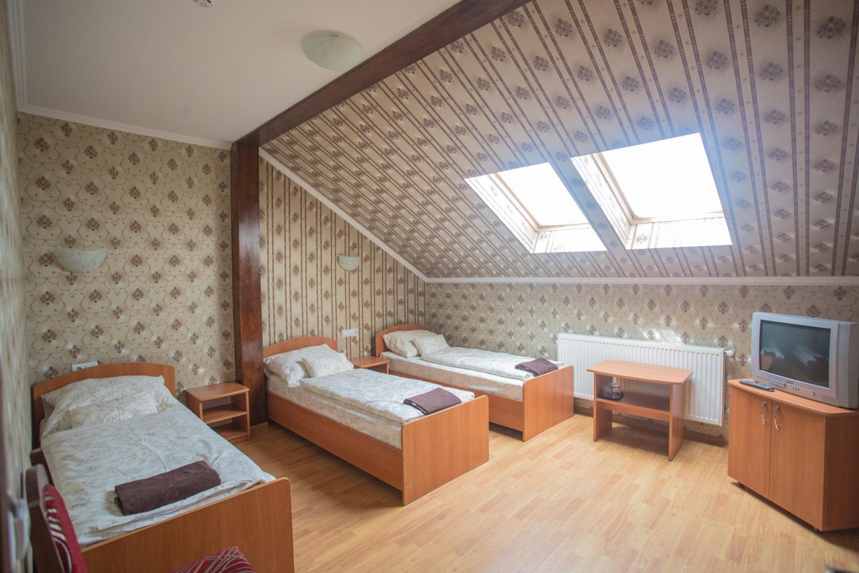 Superior Triple Room photo 2
