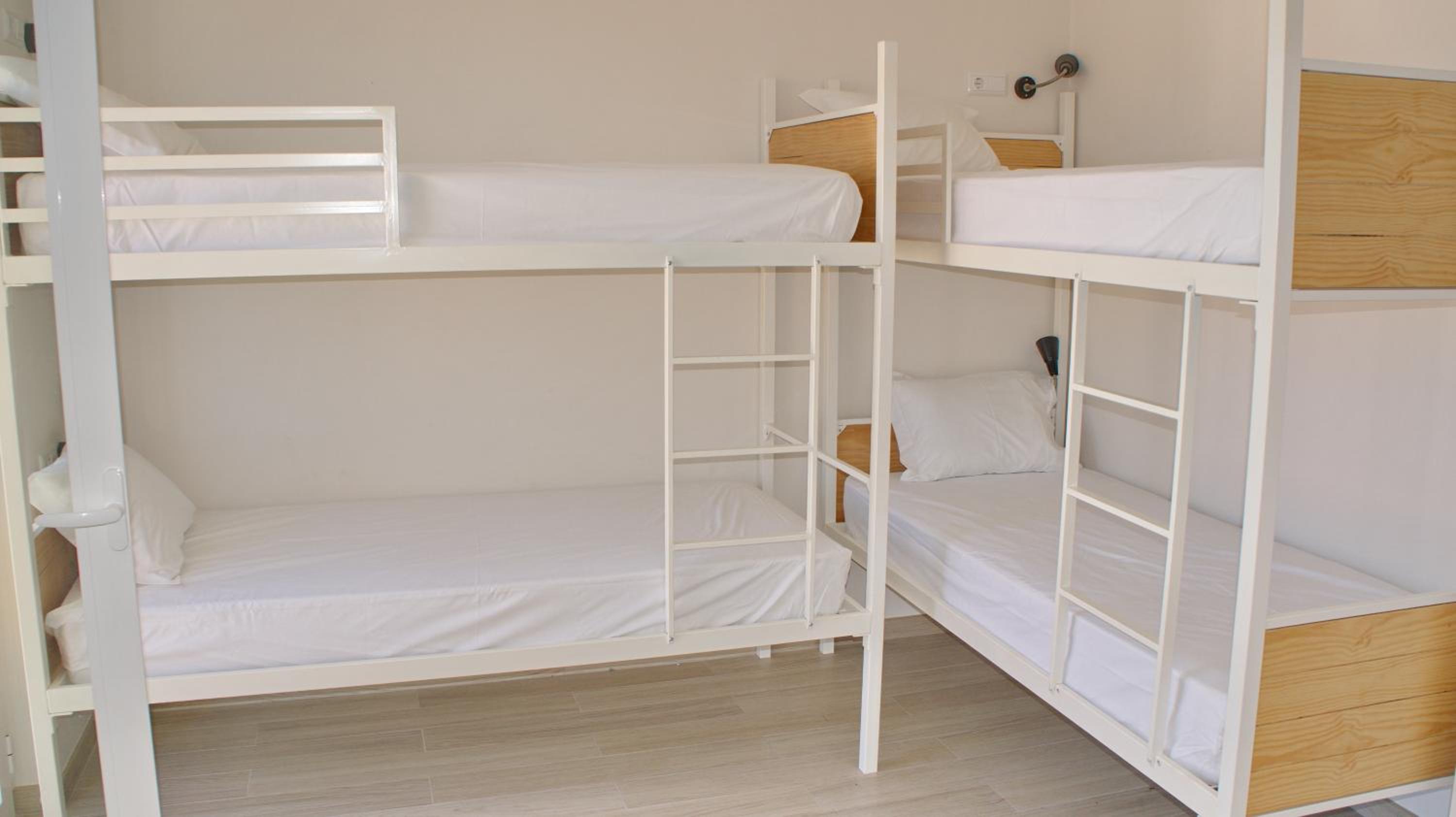 Quadruple Room with Shared Bathroom photo 1