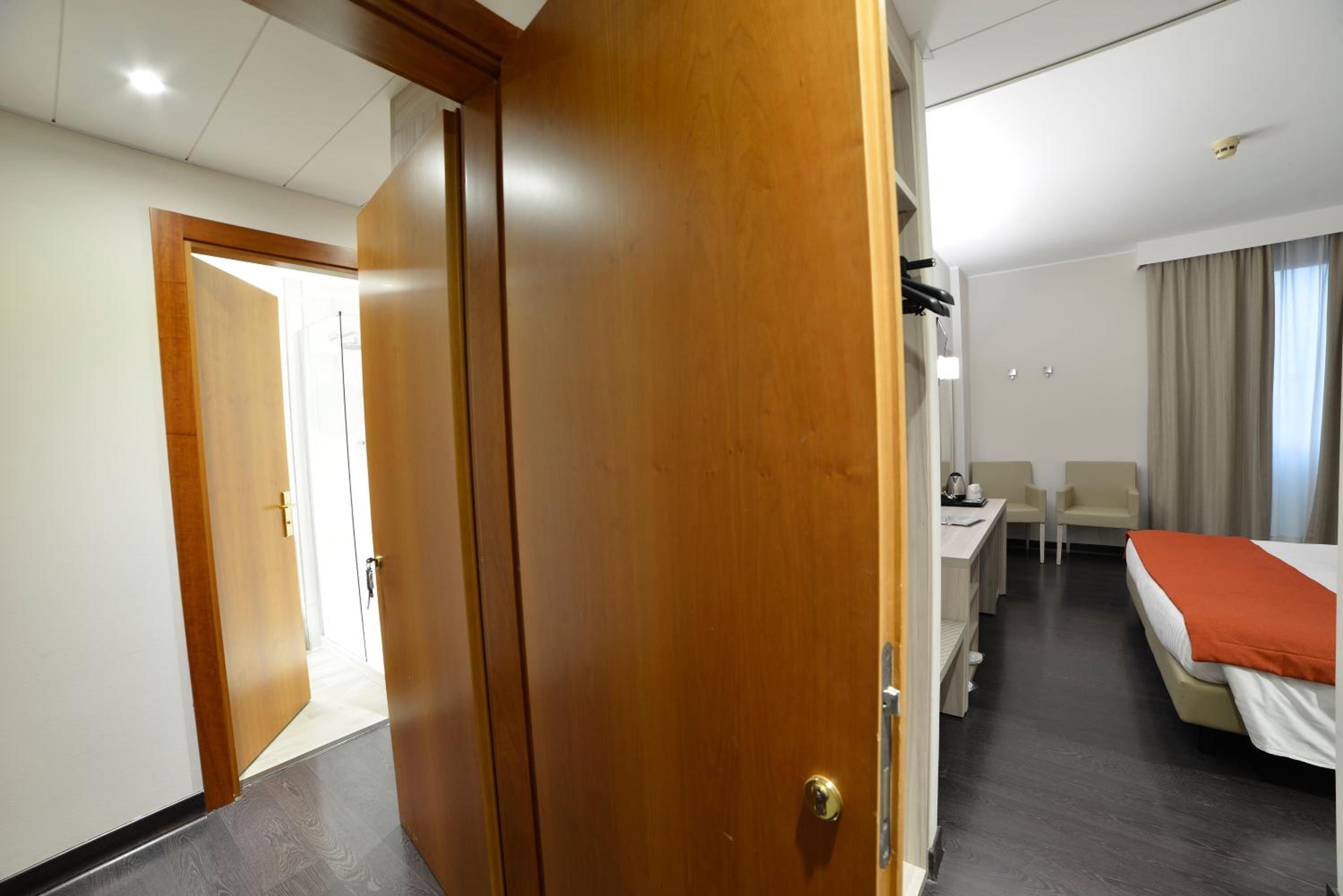Family Room - Photo 4