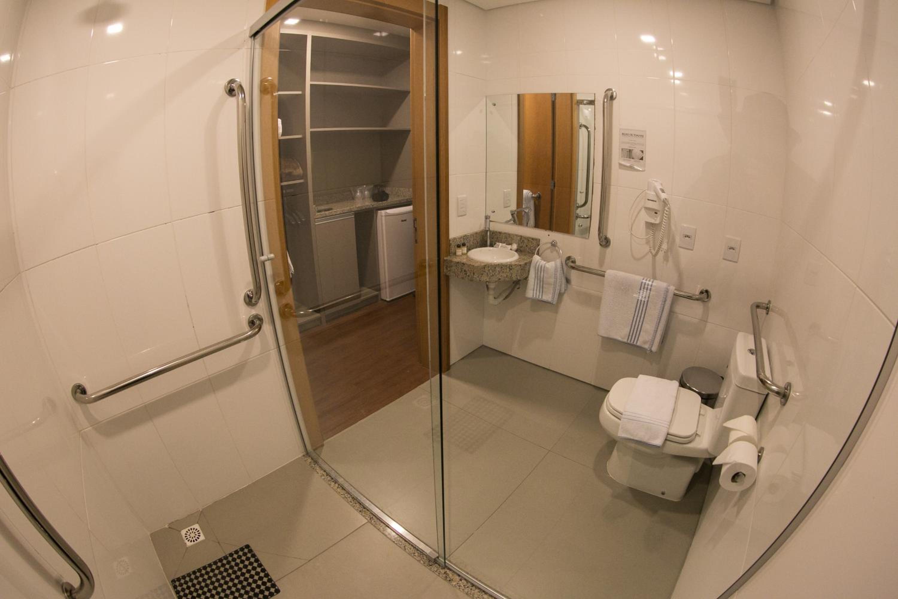 Deluxe Triple Room photo 2