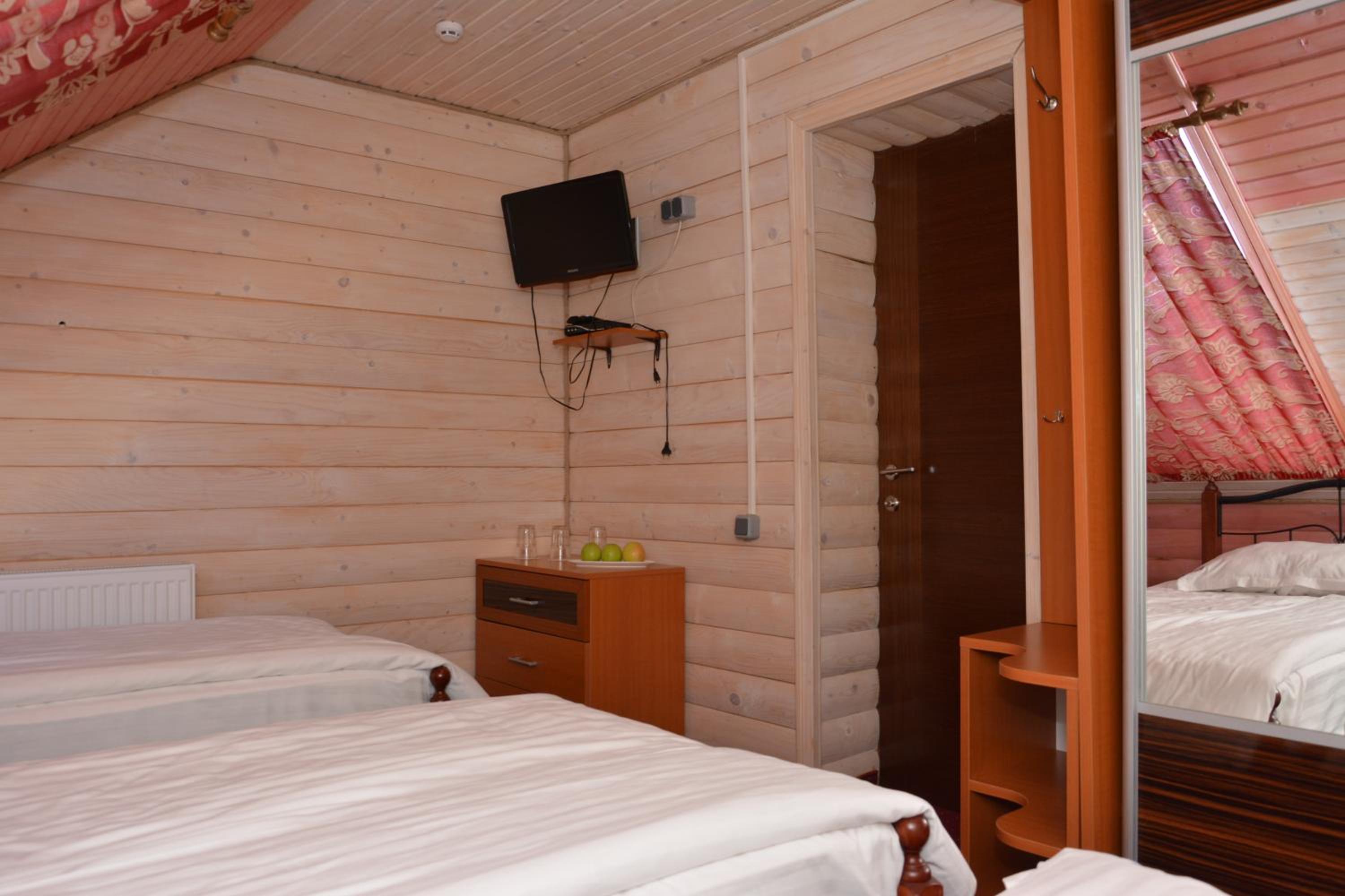 Quadruple Room - Attic photo 2