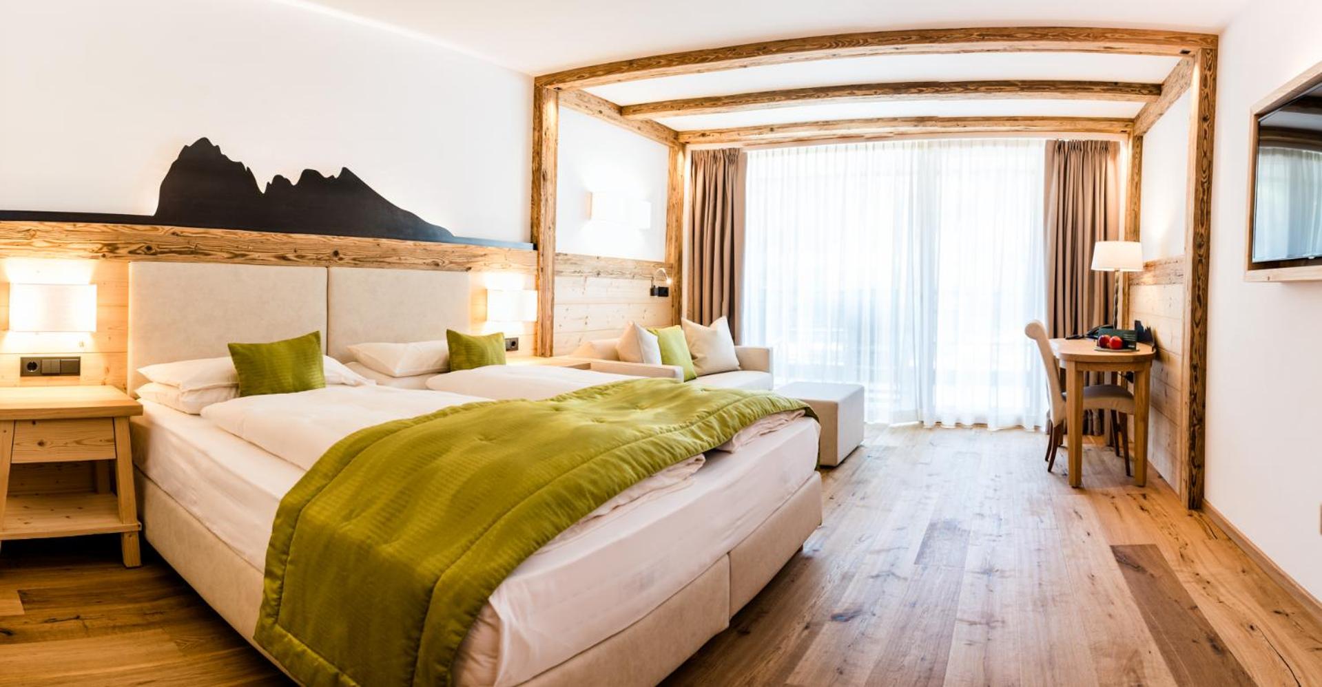 Alpina Double room with balcony with Mountain view