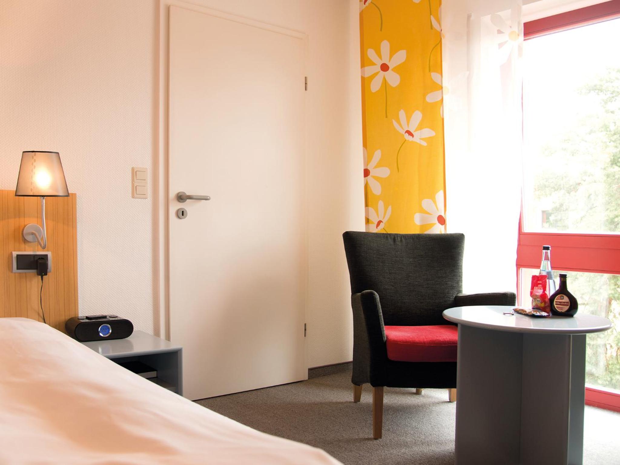 Single Room - Business photo 2
