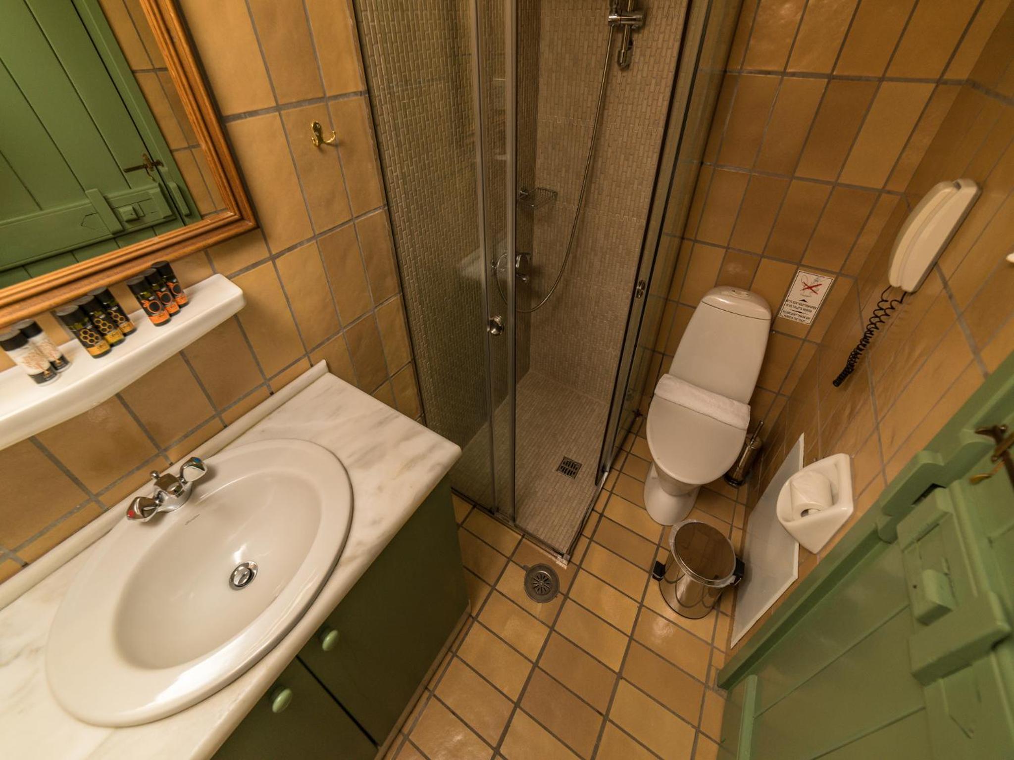 Two-Bedroom Apartment - Photo 19