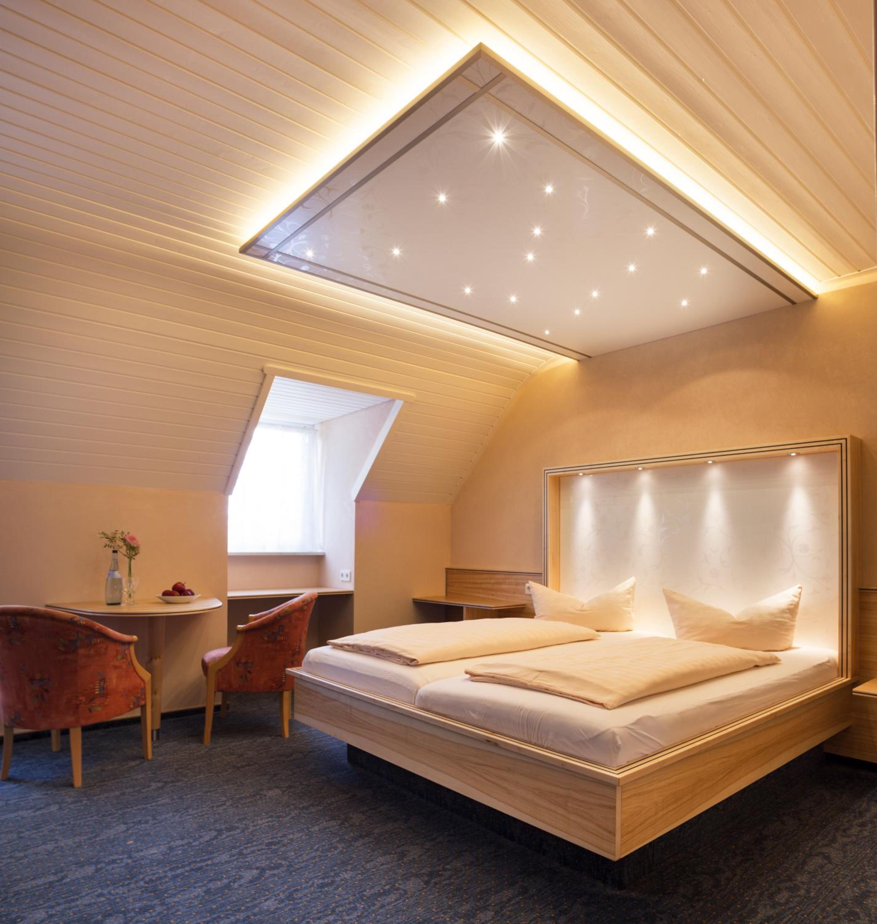 Double Room - Photo 8