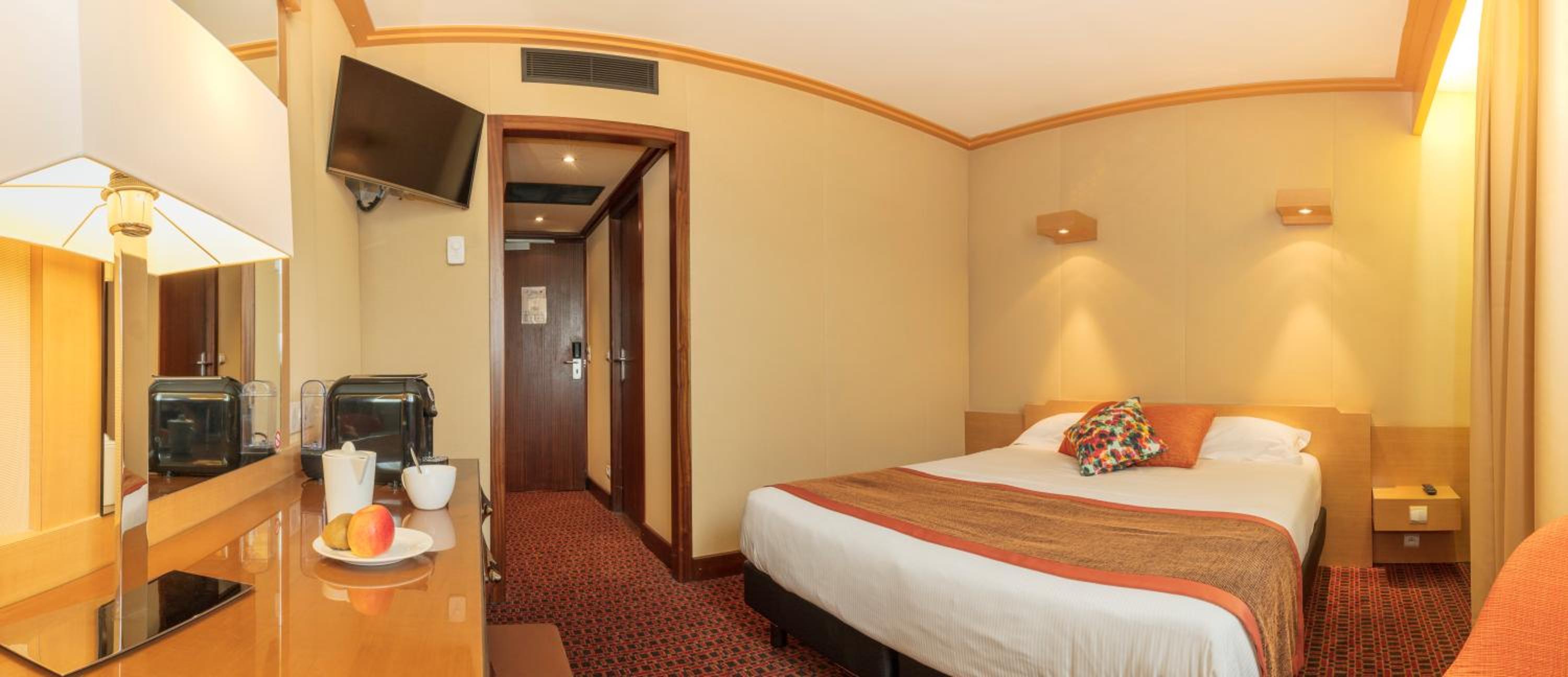 Double Room - Photo 5
