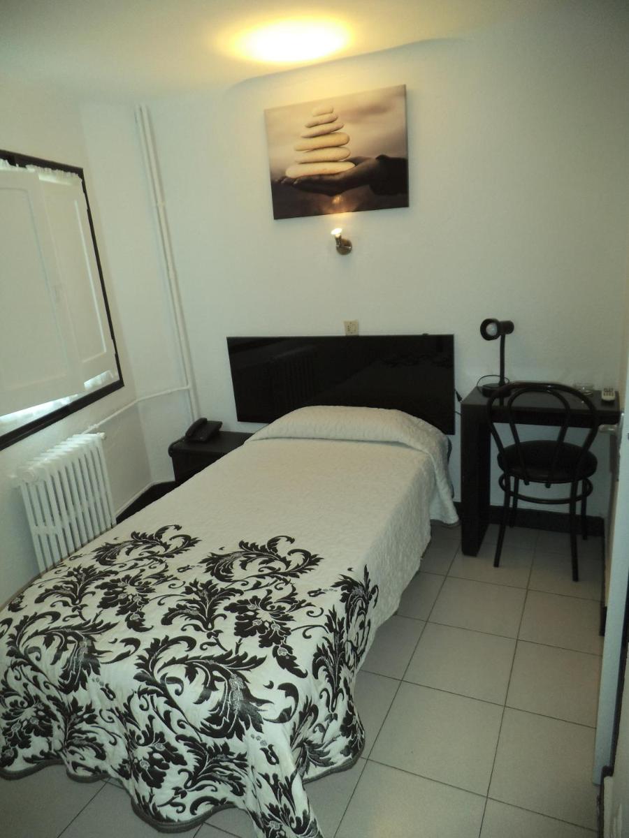 Single Room photo 1