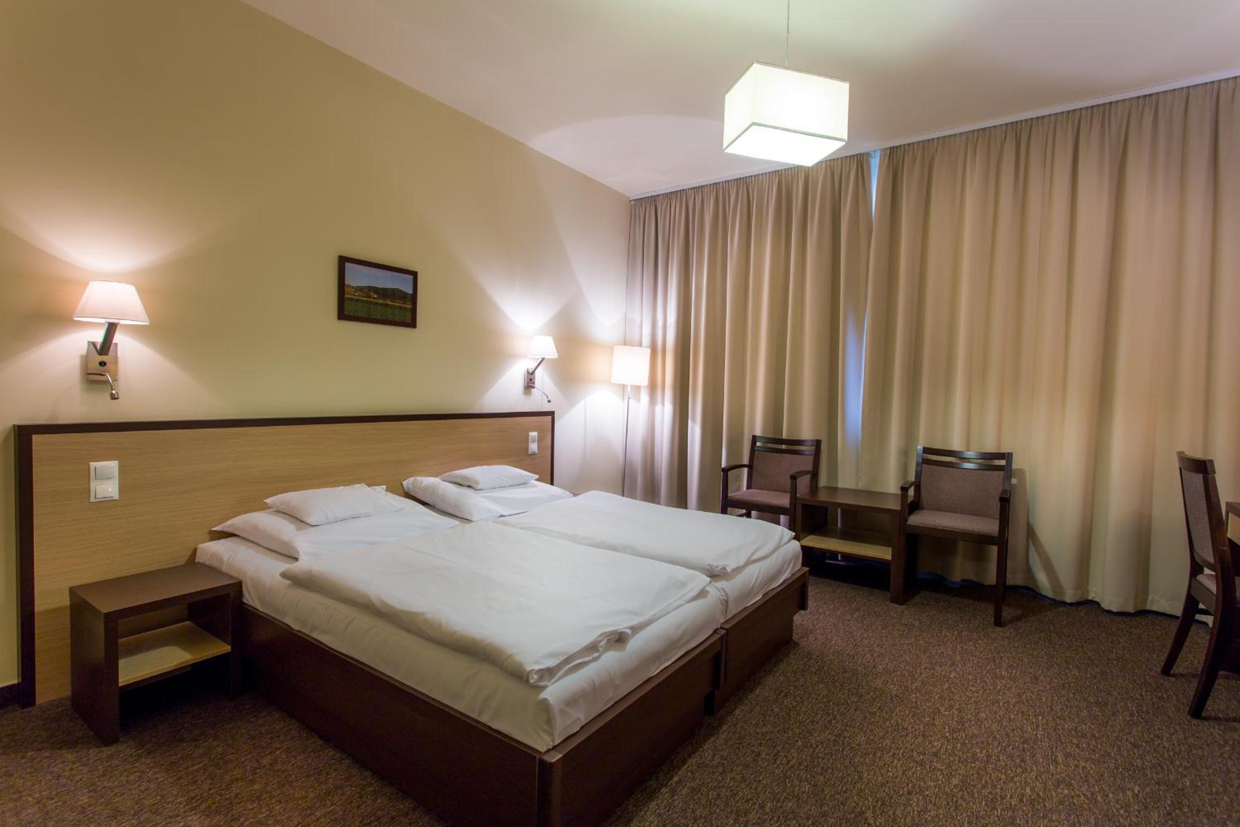 Double or Twin Room - Photo 1