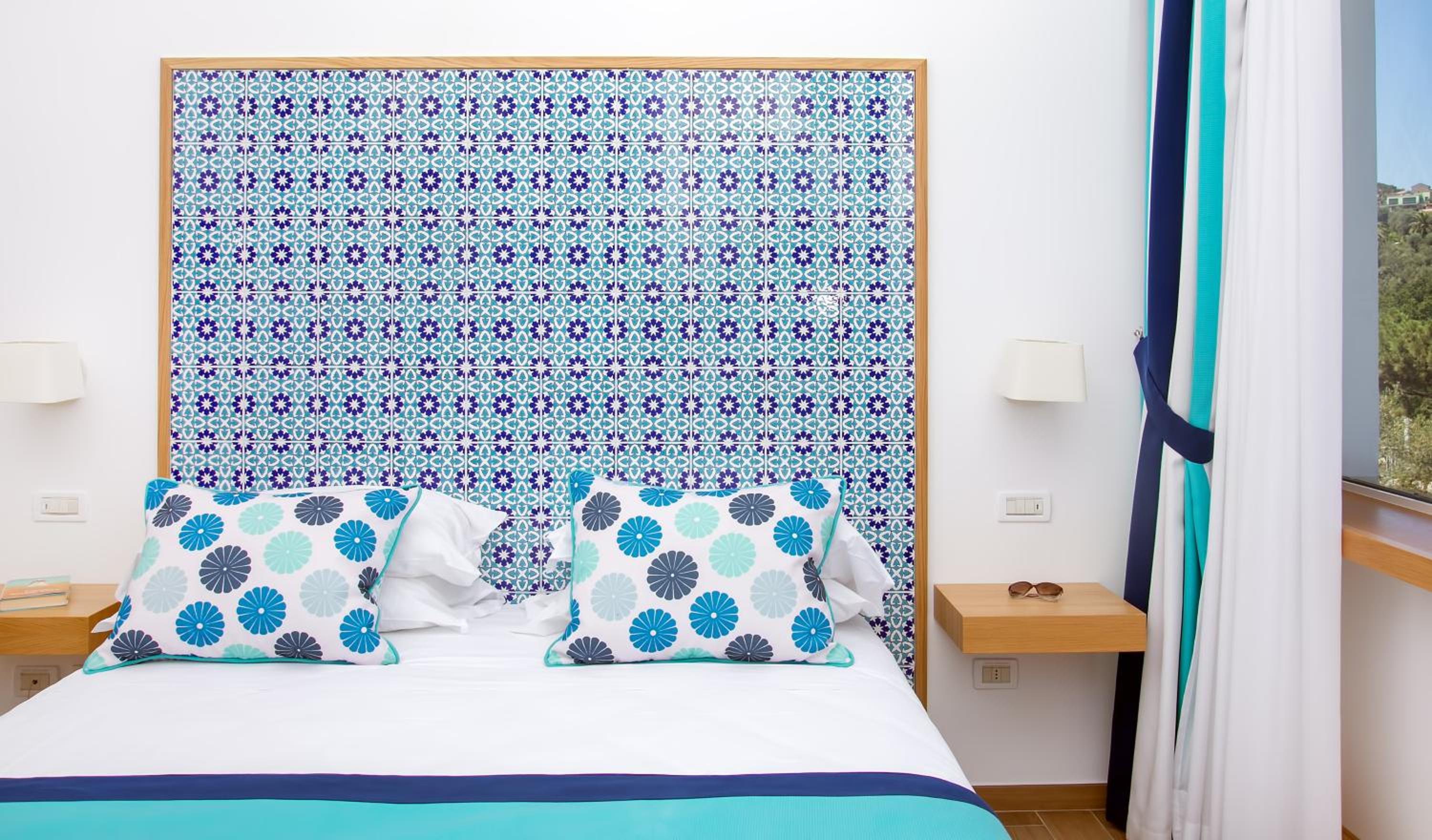 Classic Double or Twin Room - Photo 6