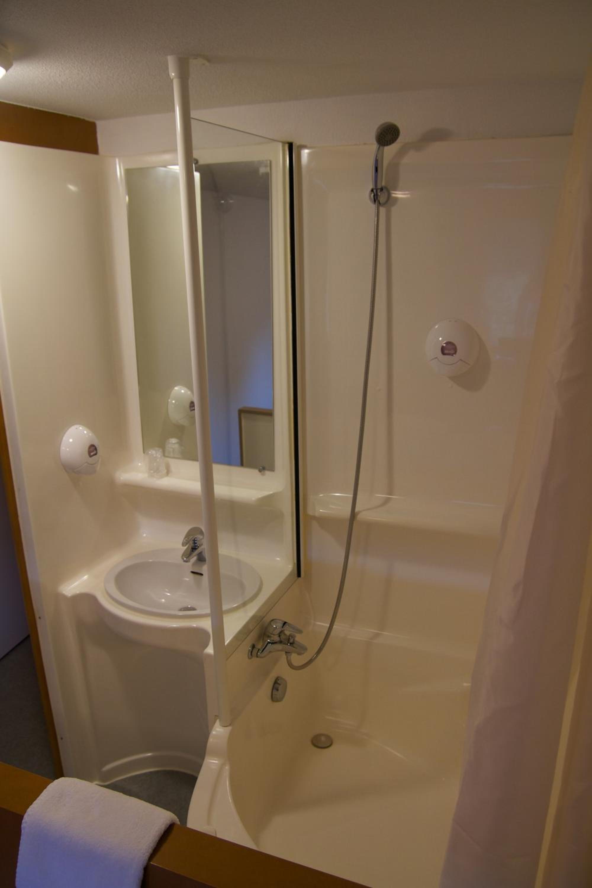 Double Room - Photo 3
