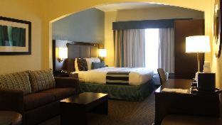 King Room with Roll-in Shower - Disability Access/Non-Smoking
