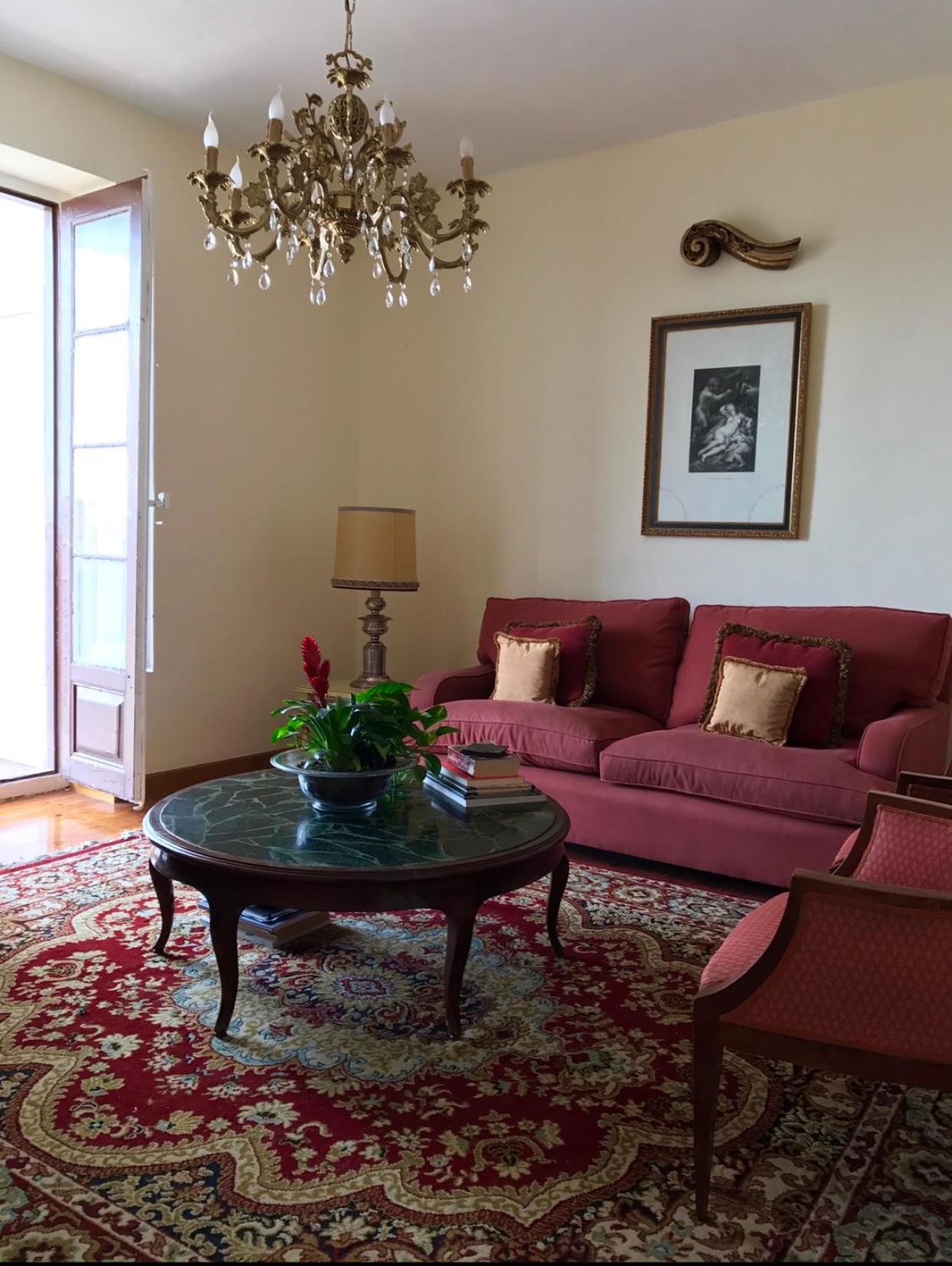 Apartamento con Balcón