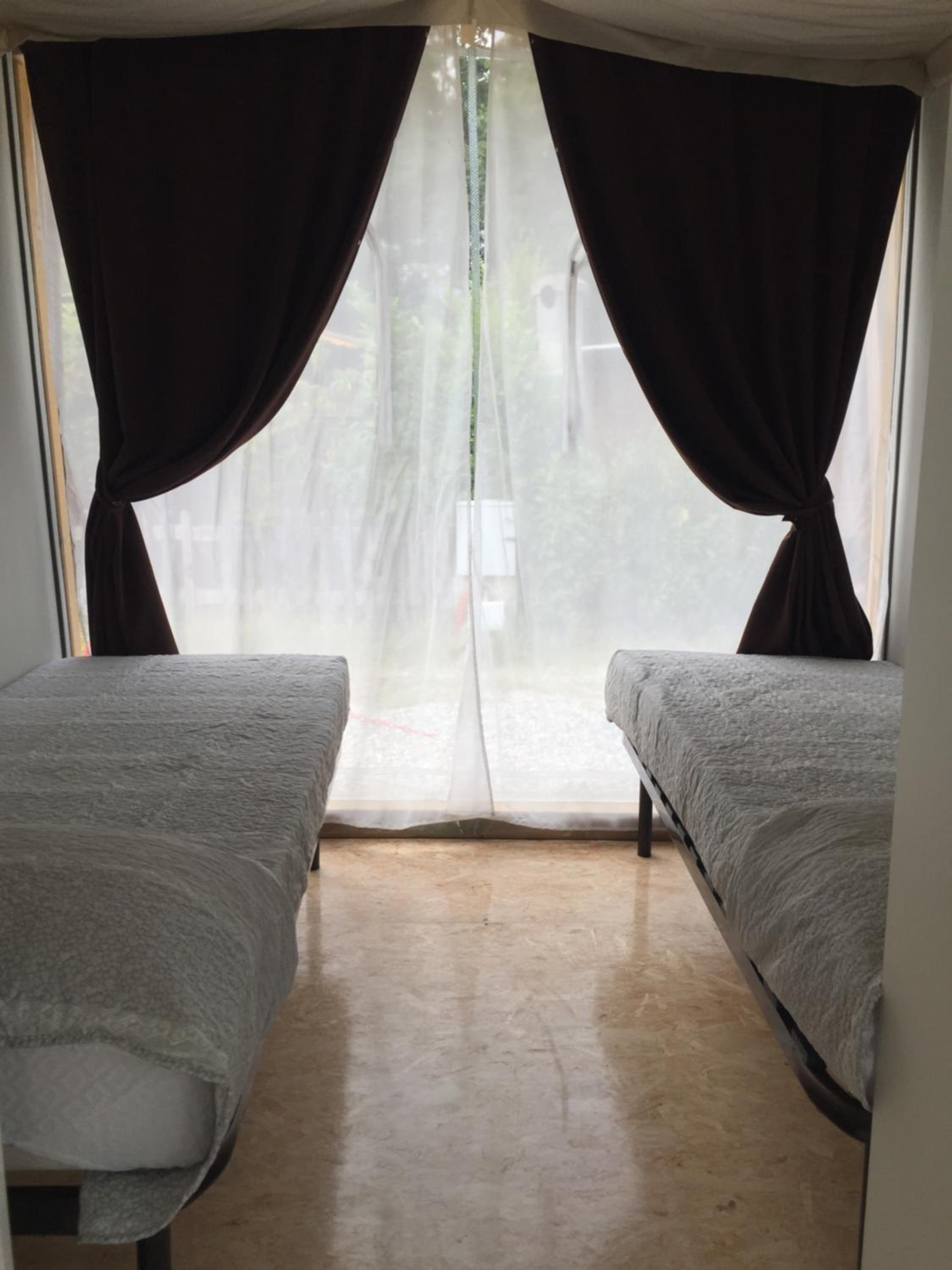 Budget Twin Room photo 2