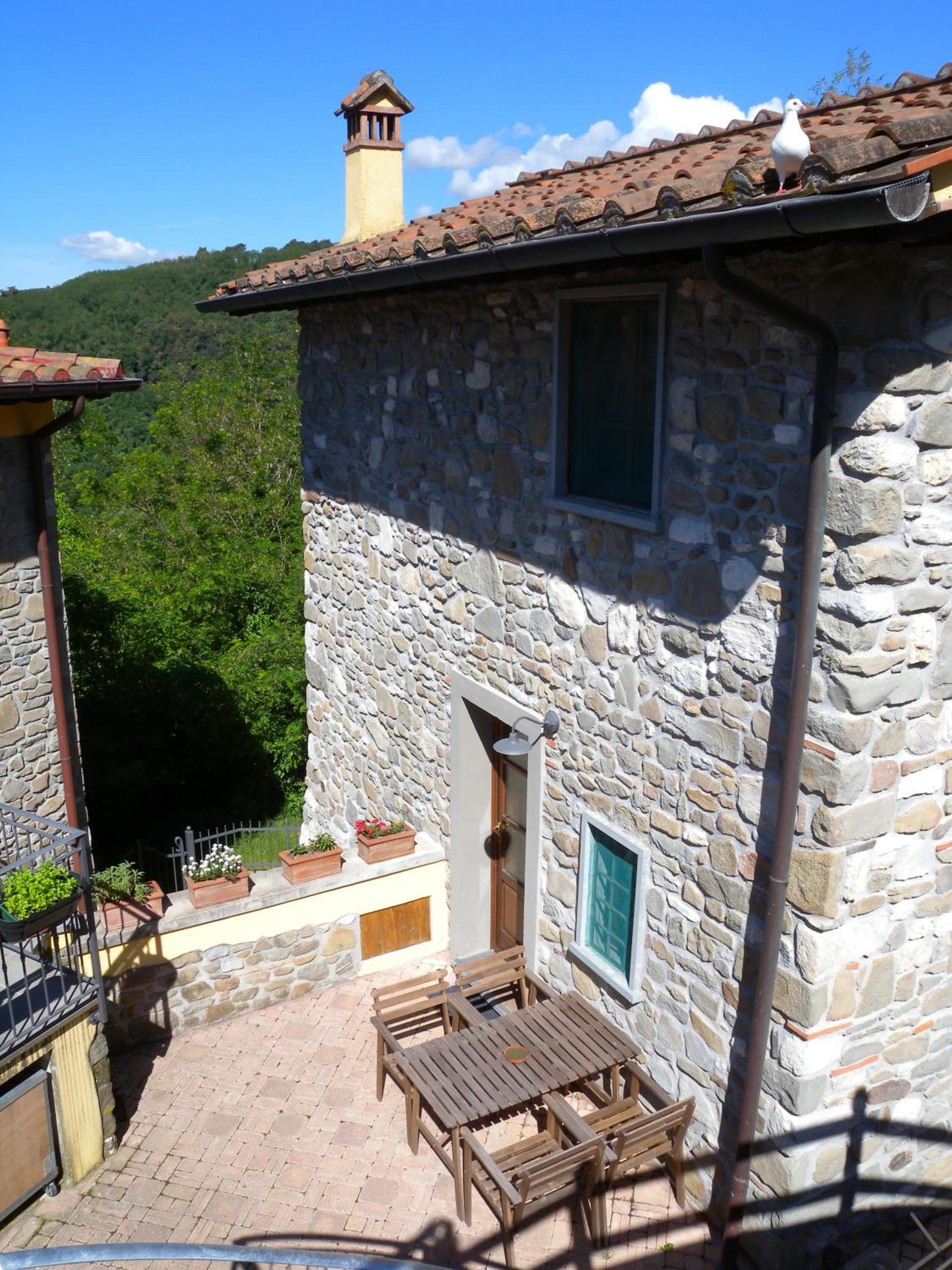 Maisonette photo 2
