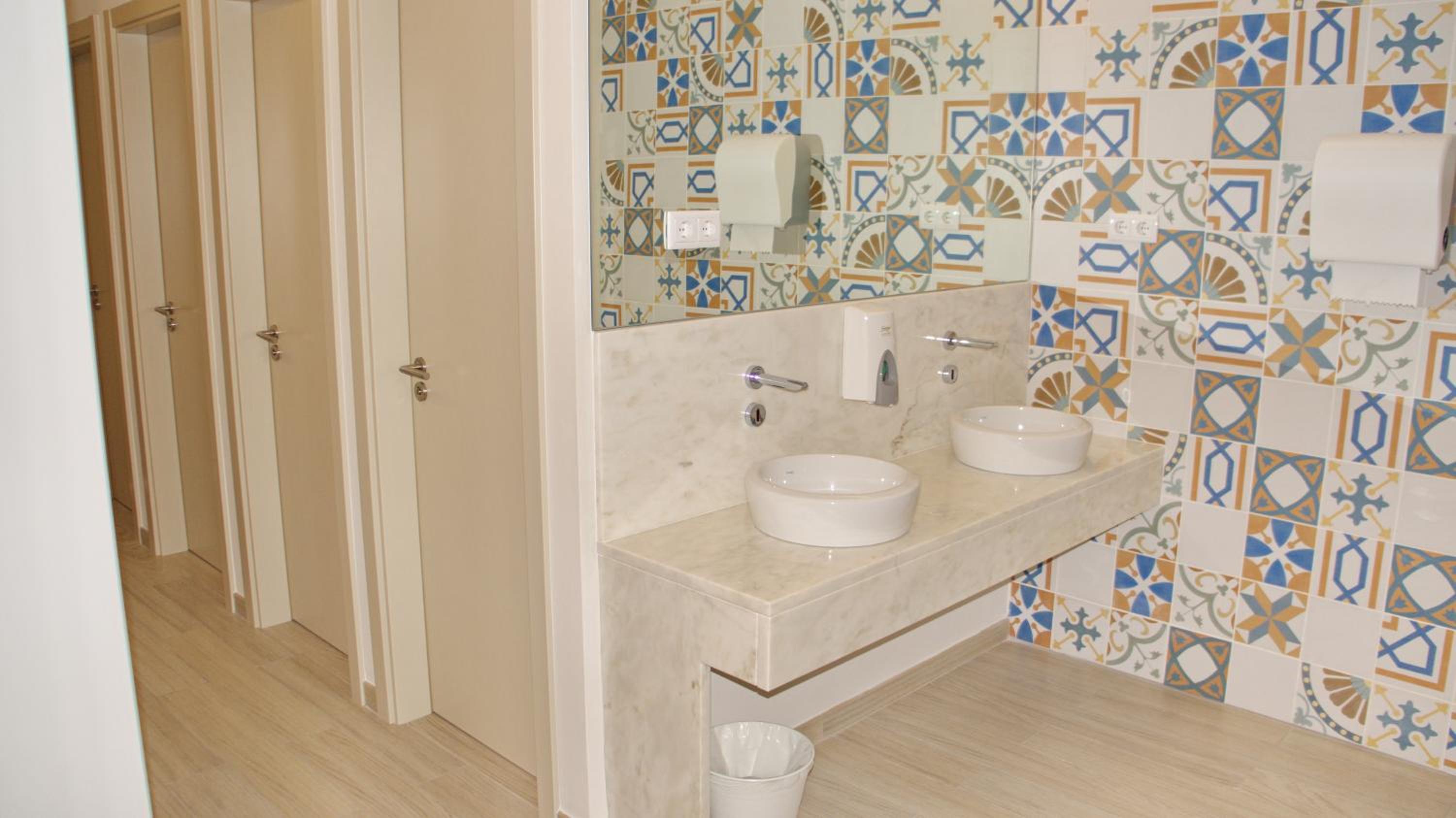Quadruple Room with Shared Bathroom photo 2