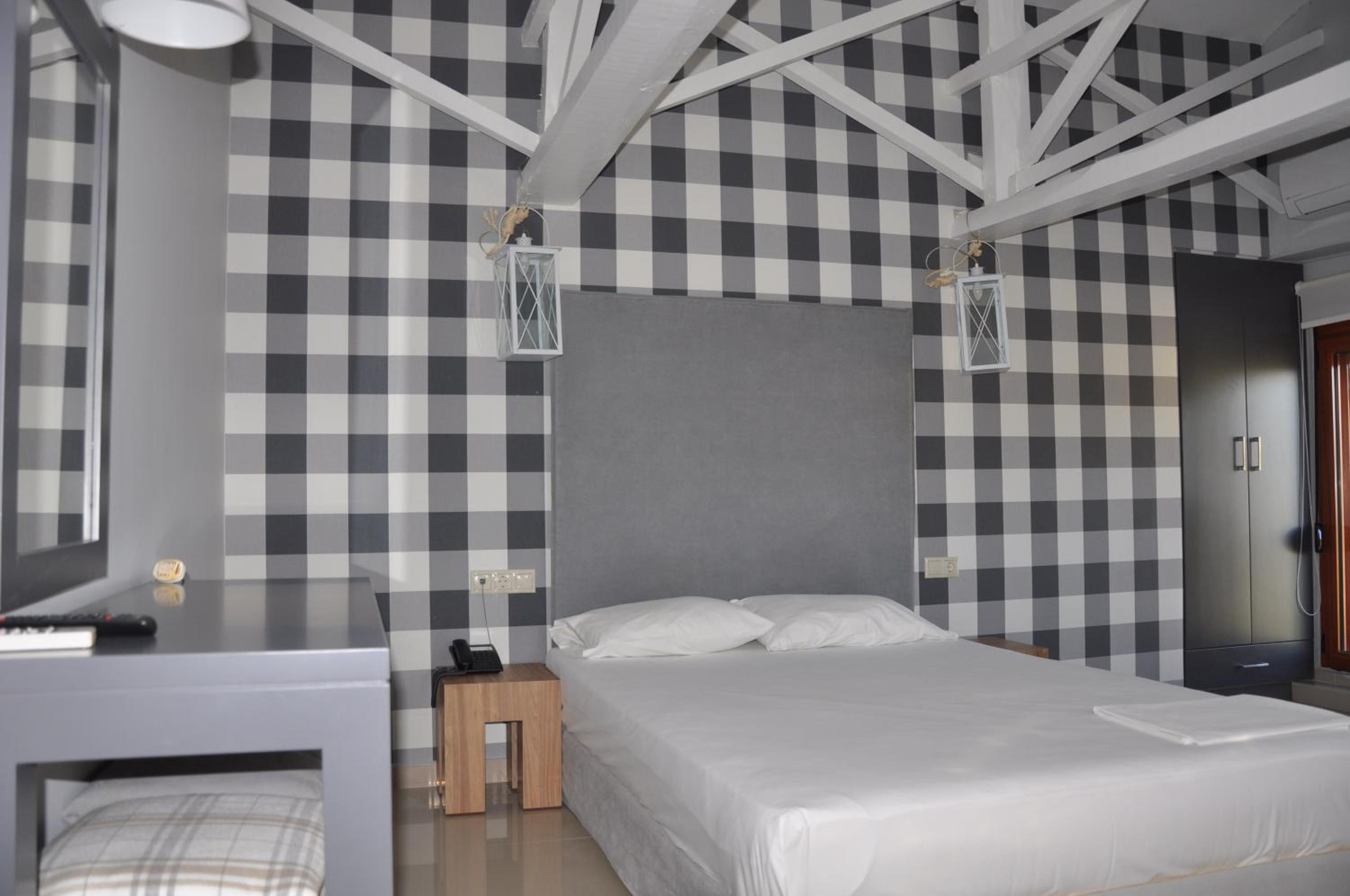 Superior Room (at the Attic) photo 2