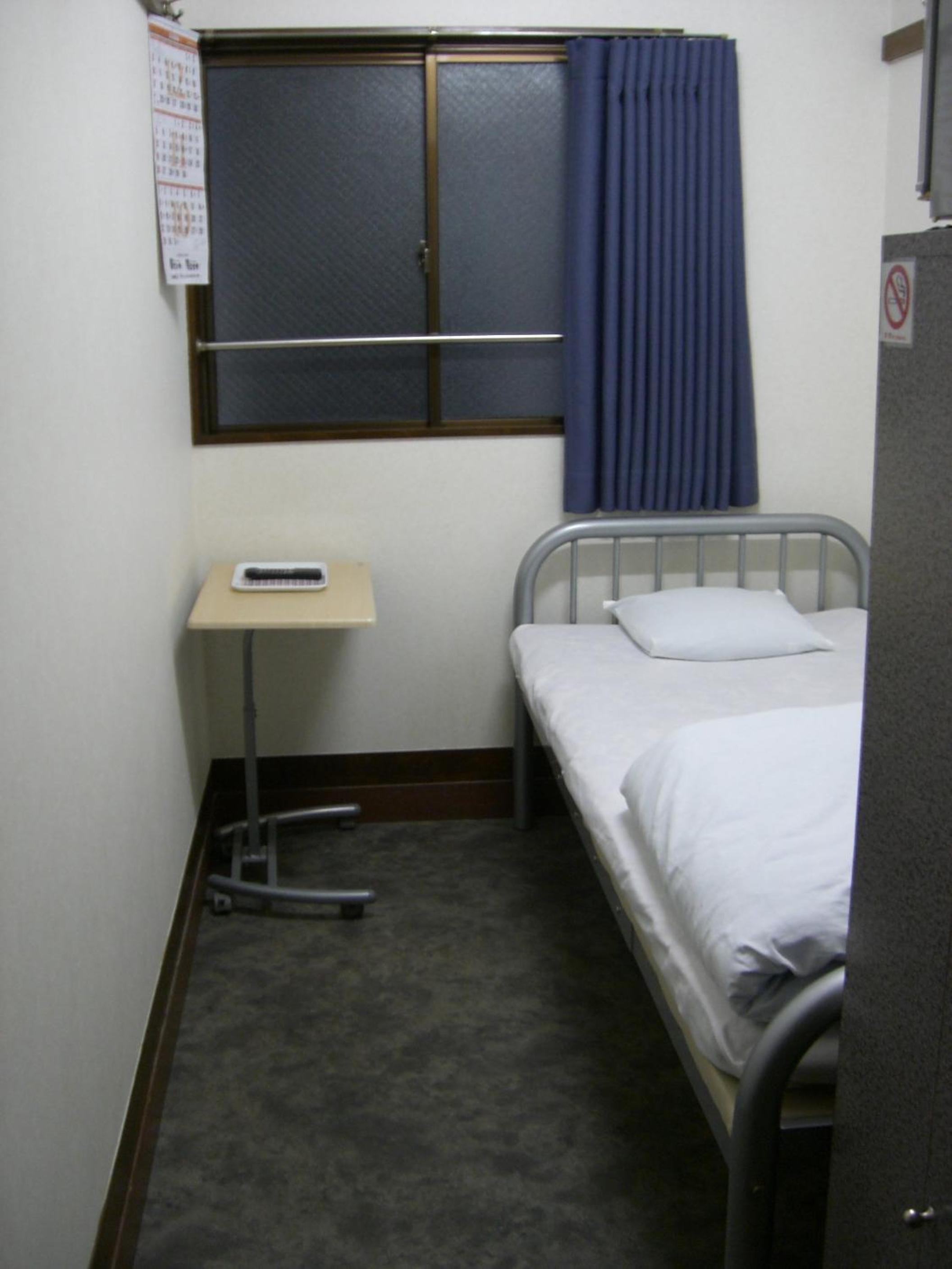 Standard Single Room with Shared Bathroom photo 2